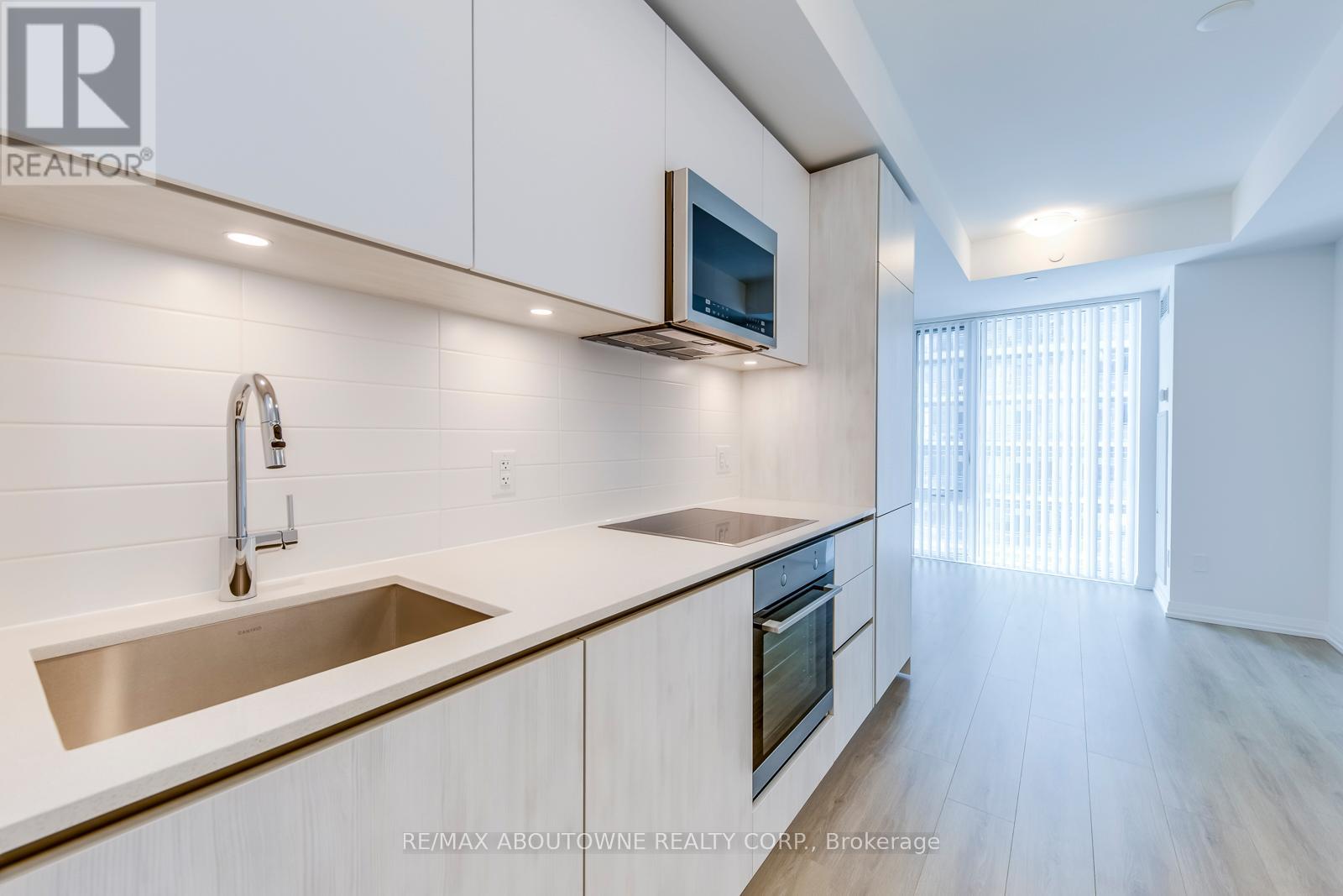 3007 - 8 Widmer Street, Toronto, Ontario  M5V 0W6 - Photo 5 - C12712934