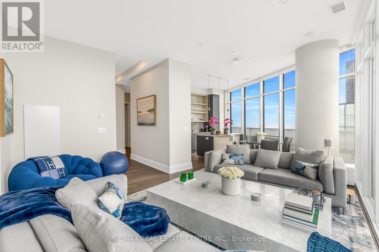 Sph 201 - 88 Harbour Street, Toronto, Ontario  M5J 2T5 - Photo 11 - C12713102