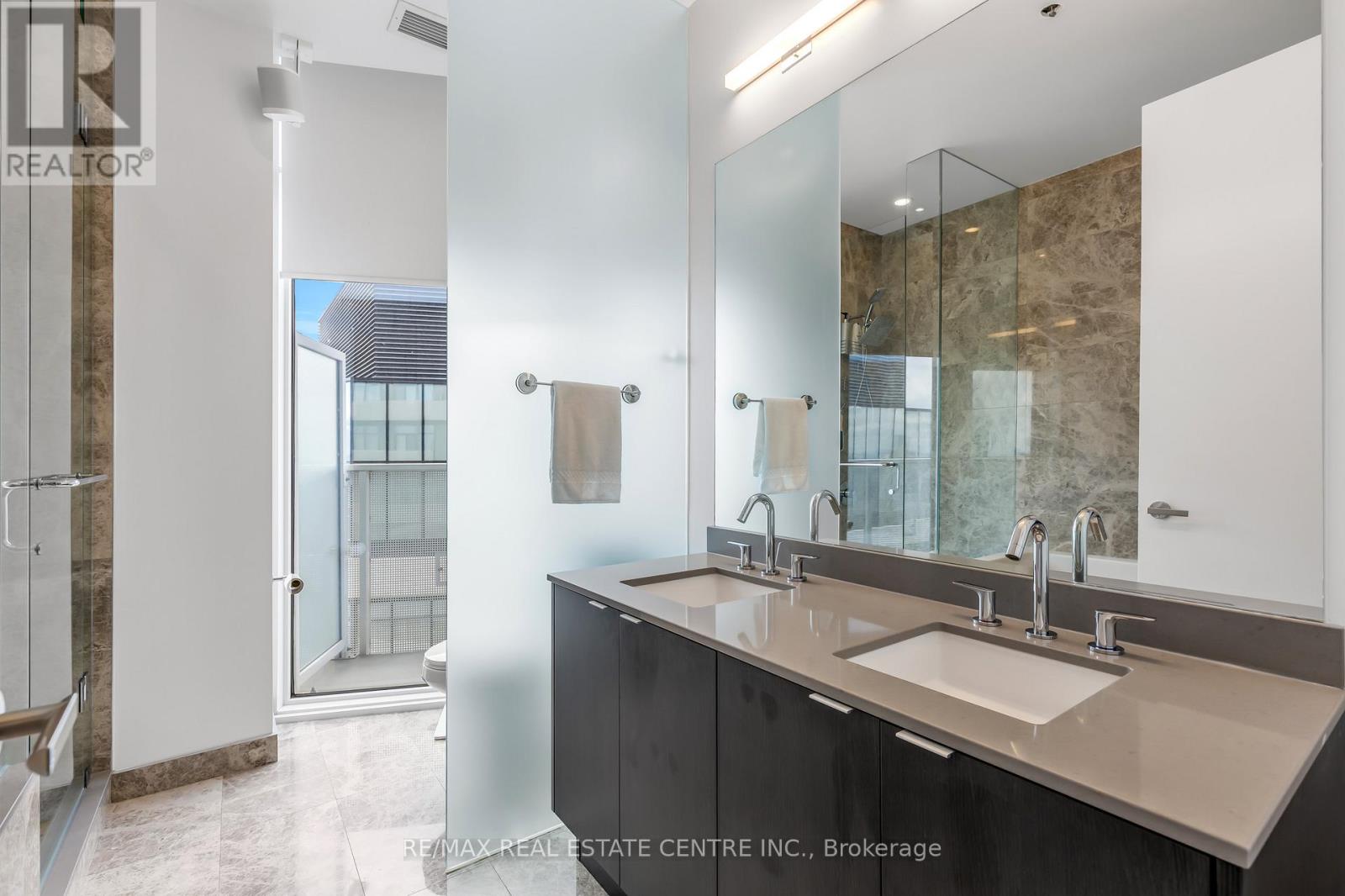 Sph 201 - 88 Harbour Street, Toronto, Ontario  M5J 2T5 - Photo 25 - C12713102