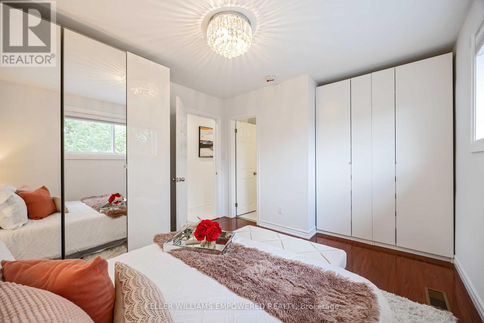 112 Kingslake Road, Toronto, Ontario  M2J 3E8 - Photo 18 - C12713144