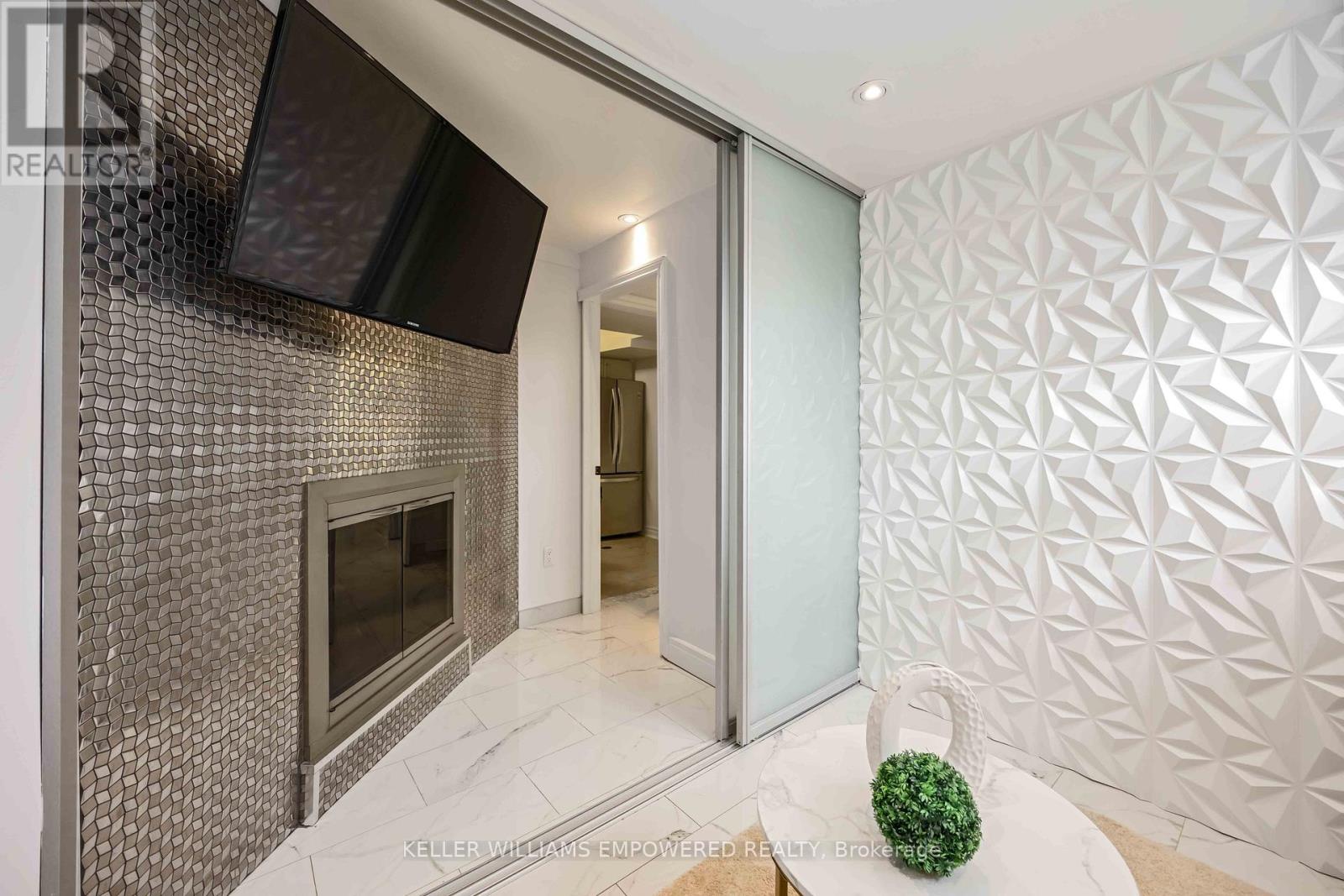 112 Kingslake Road, Toronto, Ontario  M2J 3E8 - Photo 24 - C12713144