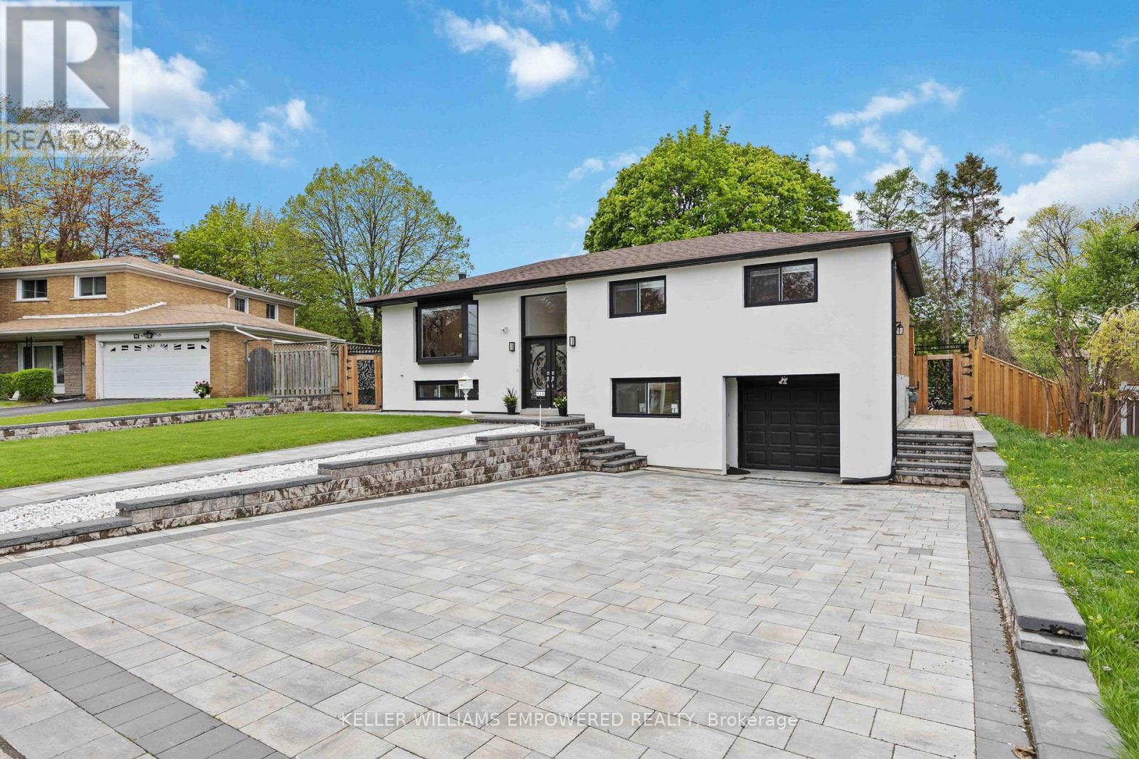 112 Kingslake Road, Toronto, Ontario  M2J 3E8 - Photo 3 - C12713144