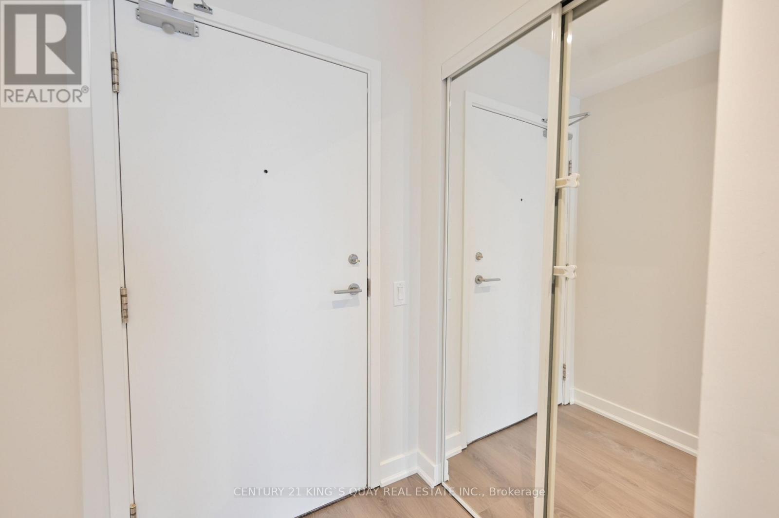 2305 - 121 Mcmahon Drive, Toronto, Ontario  M2K 5V7 - Photo 2 - C12713158