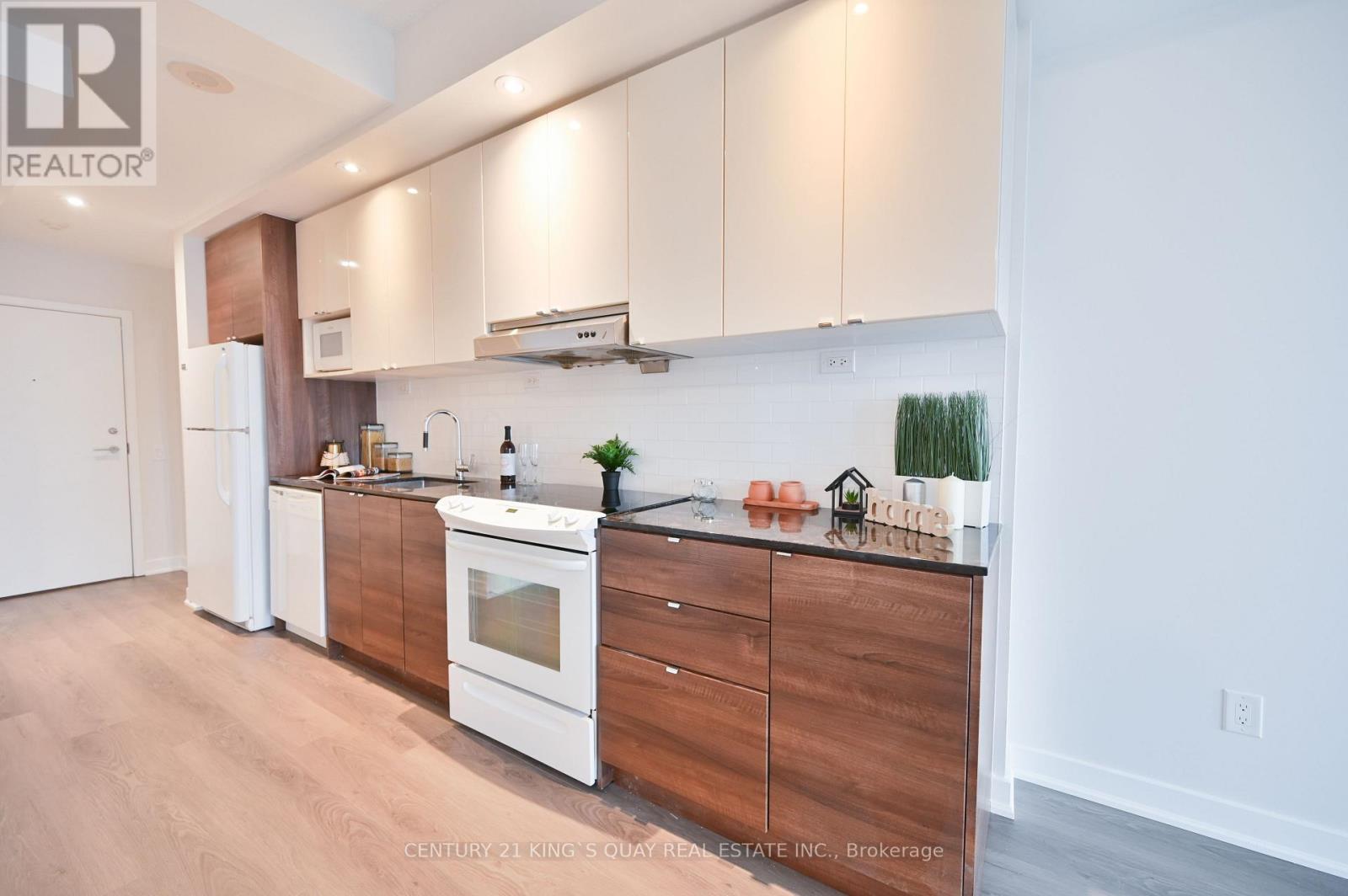 2305 - 121 Mcmahon Drive, Toronto, Ontario  M2K 5V7 - Photo 6 - C12713158