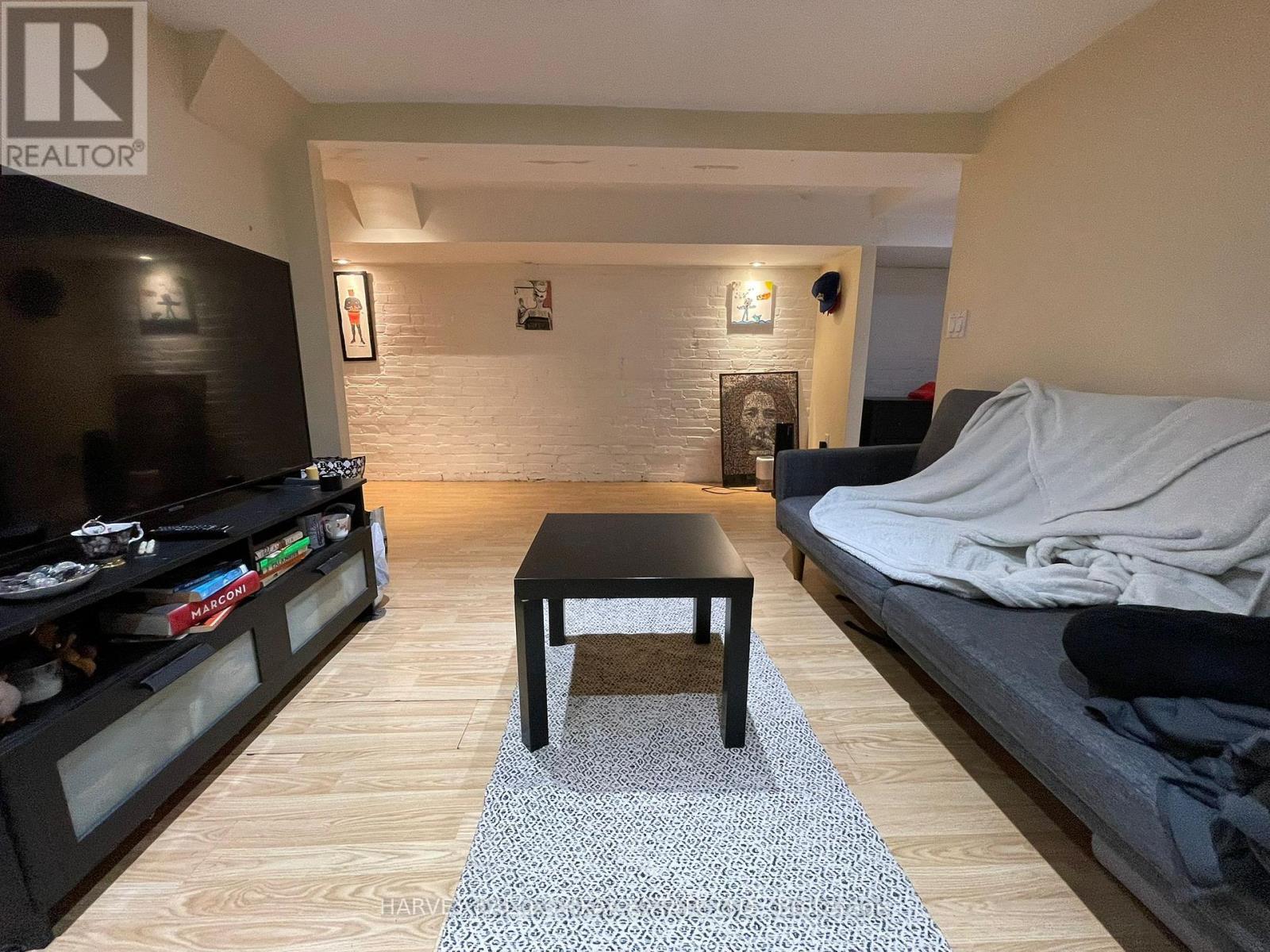 Lower - 32 Fuller Avenue, Toronto (Roncesvalles), Ontario  M6R 2C3 - Photo 9 - W12711466