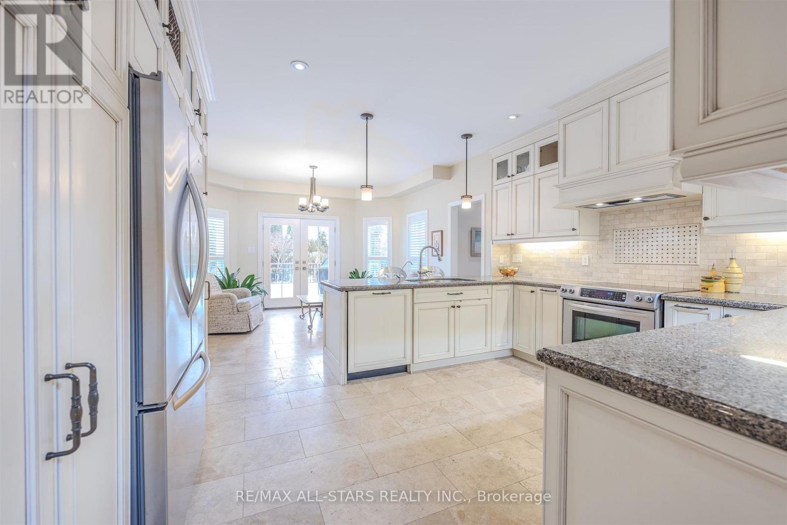 15 Glenn Gould Crescent, Uxbridge, Ontario  L9P 1W4 - Photo 13 - N12712134