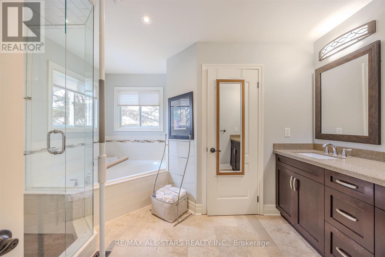 15 Glenn Gould Crescent, Uxbridge, Ontario  L9P 1W4 - Photo 25 - N12712134