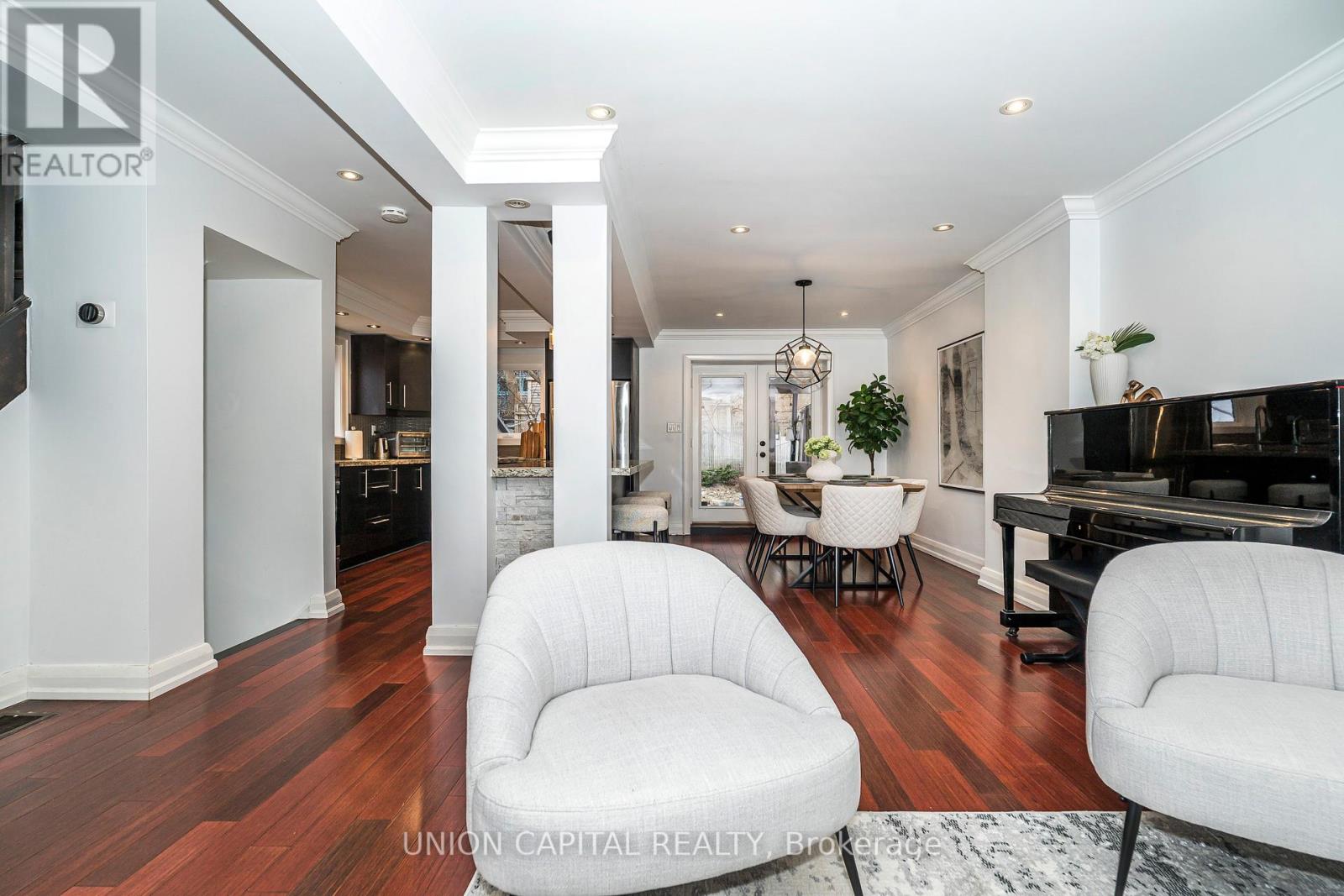 54 Glenside Avenue, Toronto, Ontario  M4L 2T5 - Photo 11 - E12712914