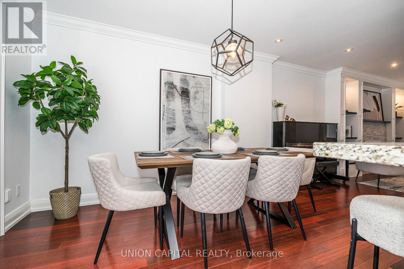 54 Glenside Avenue, Toronto, Ontario  M4L 2T5 - Photo 15 - E12712914