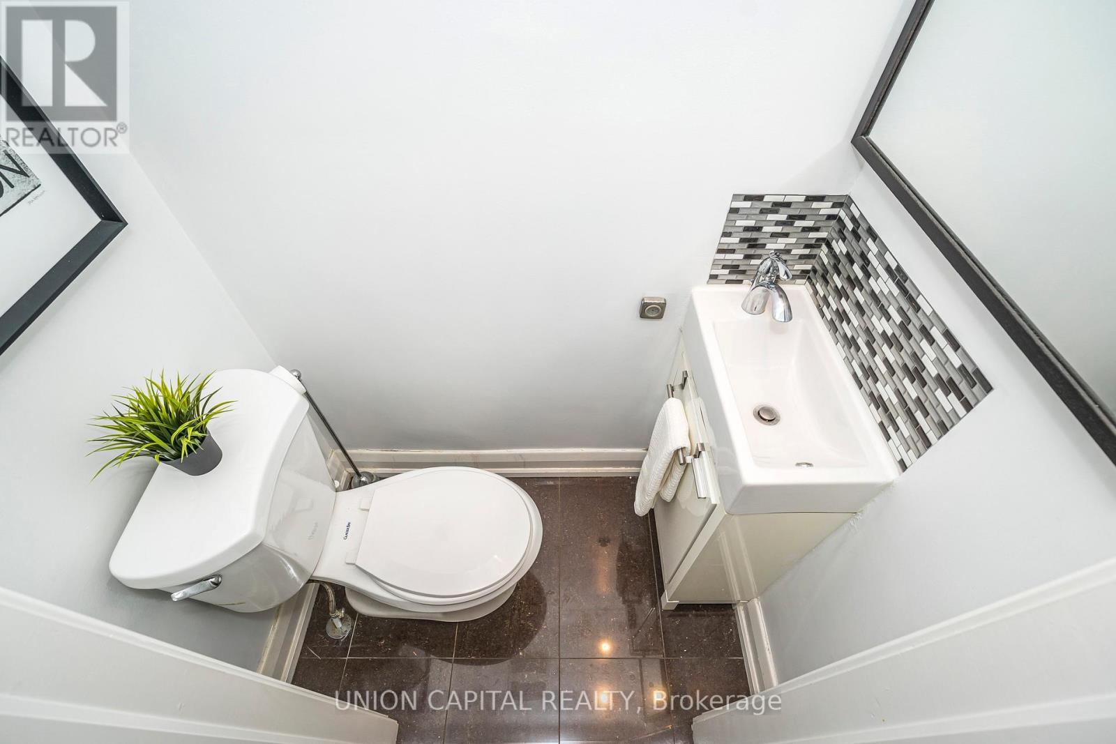 54 Glenside Avenue, Toronto, Ontario  M4L 2T5 - Photo 27 - E12712914