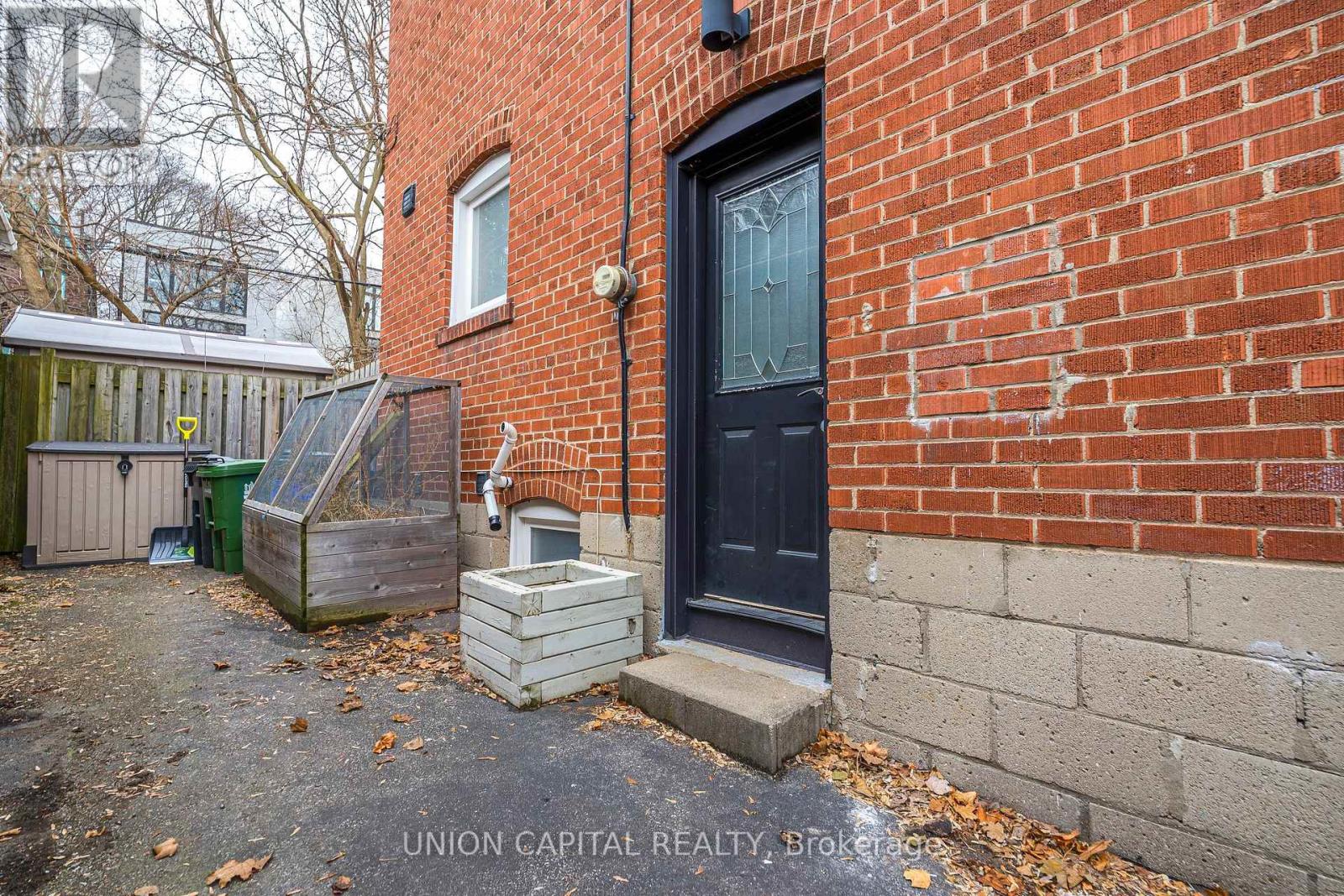 54 Glenside Avenue, Toronto, Ontario  M4L 2T5 - Photo 4 - E12712914