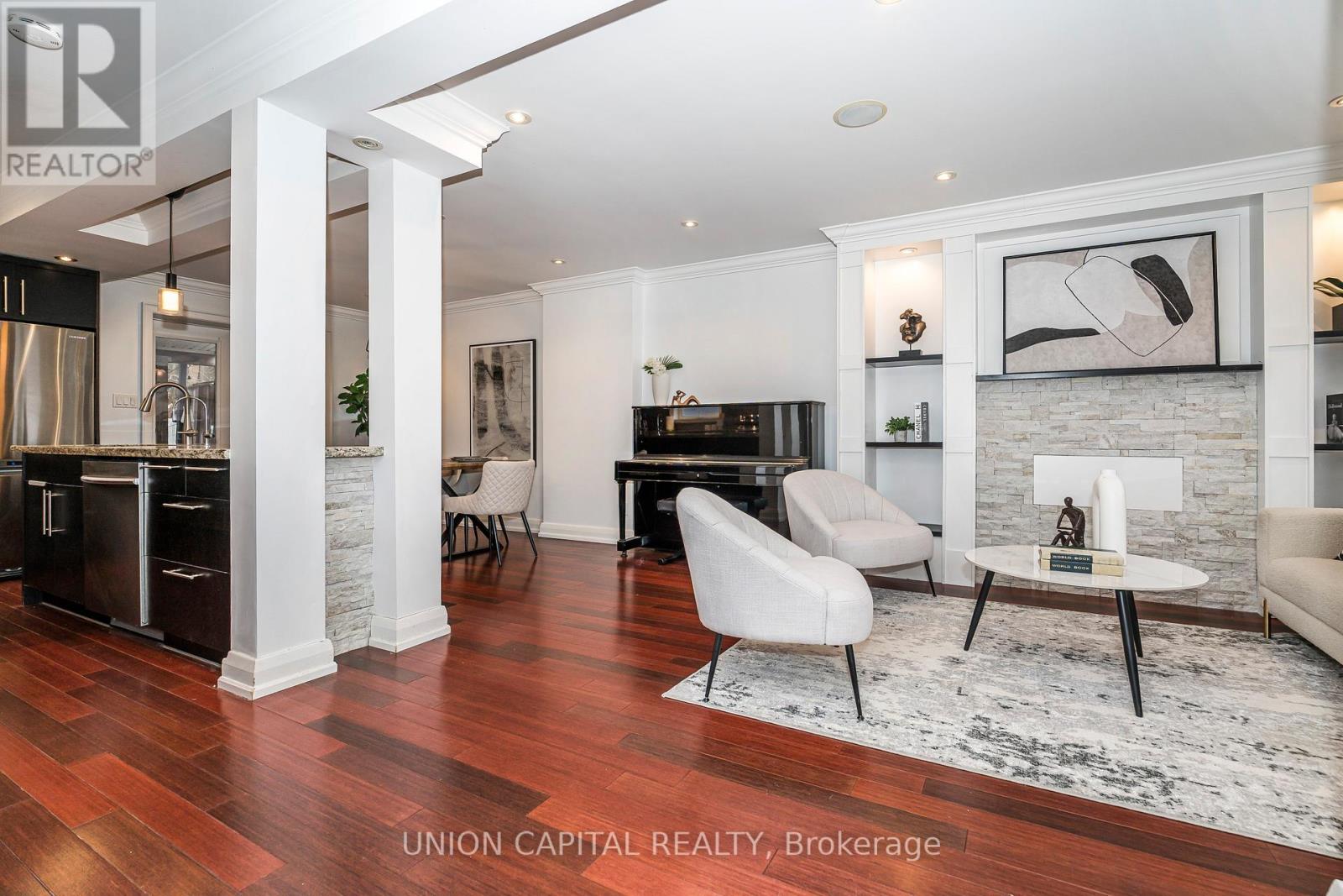 54 Glenside Avenue, Toronto, Ontario  M4L 2T5 - Photo 6 - E12712914