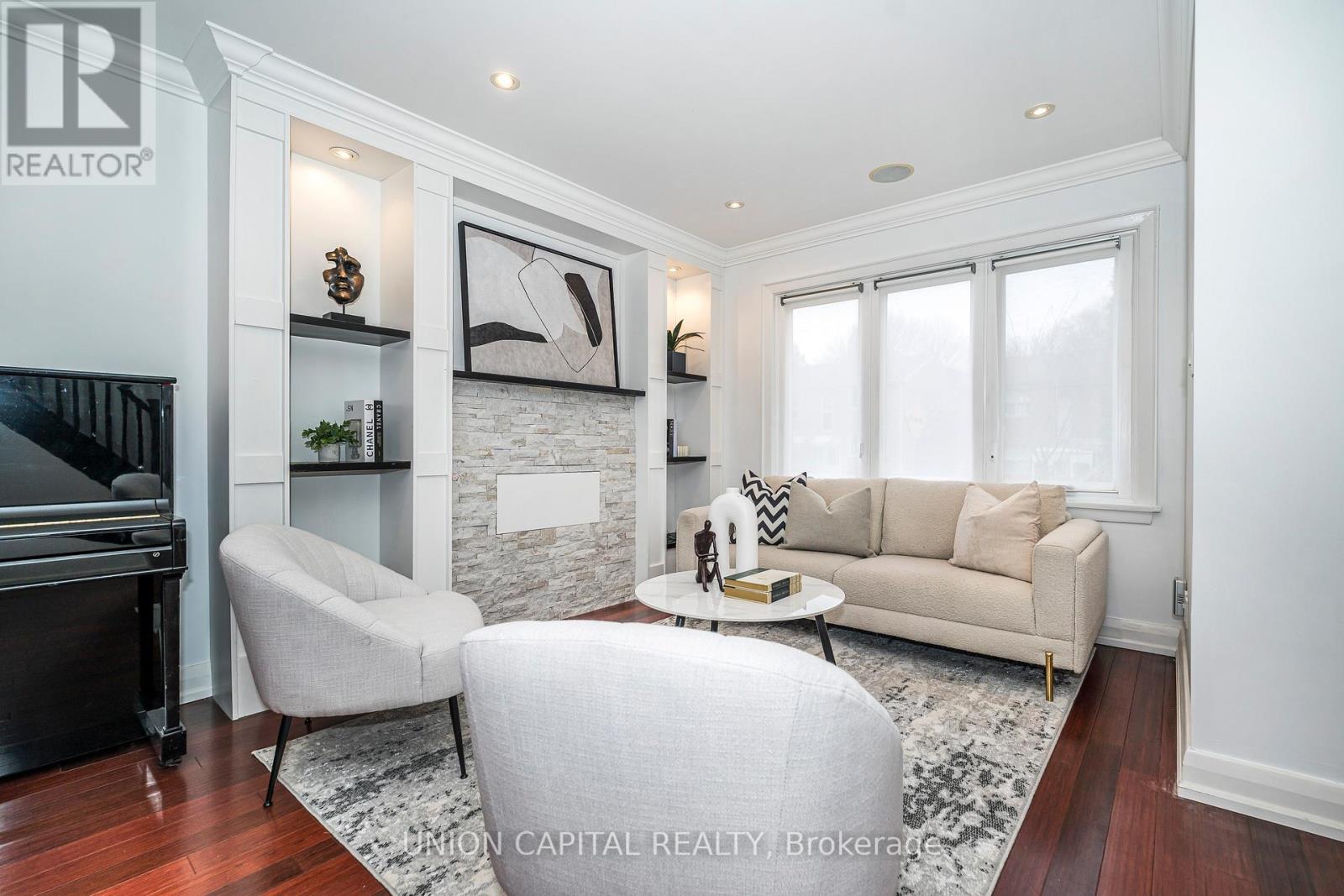 54 Glenside Avenue, Toronto, Ontario  M4L 2T5 - Photo 8 - E12712914