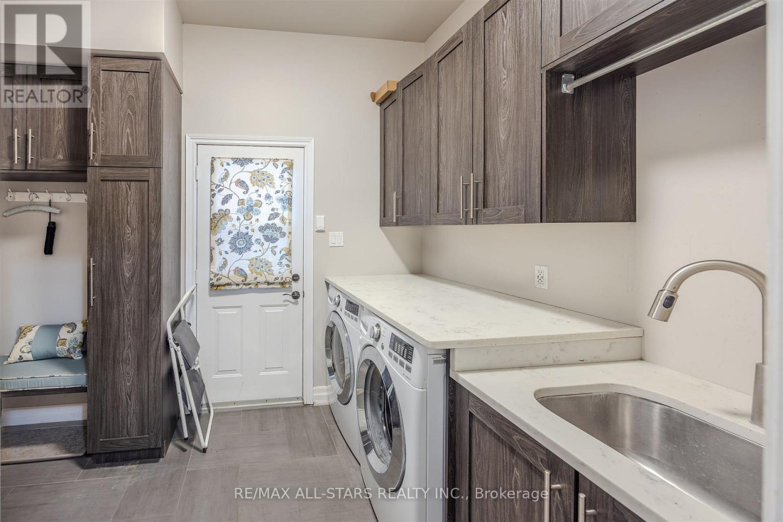 15 Glenn Gould Crescent, Uxbridge, Ontario  L9P 1W4 - Photo 18 - N12712134