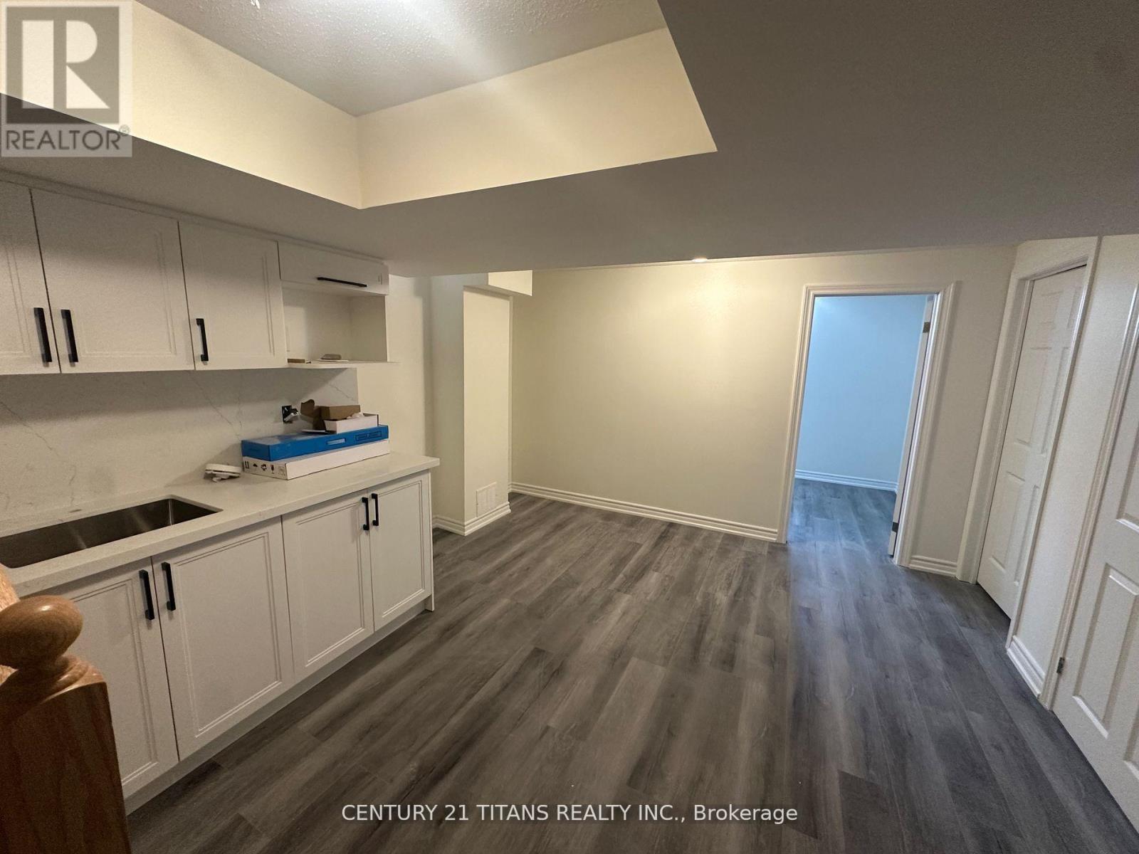 1131 Plymouth Drive, Oshawa, Ontario  L1H 8L7 - Photo 6 - E12713018