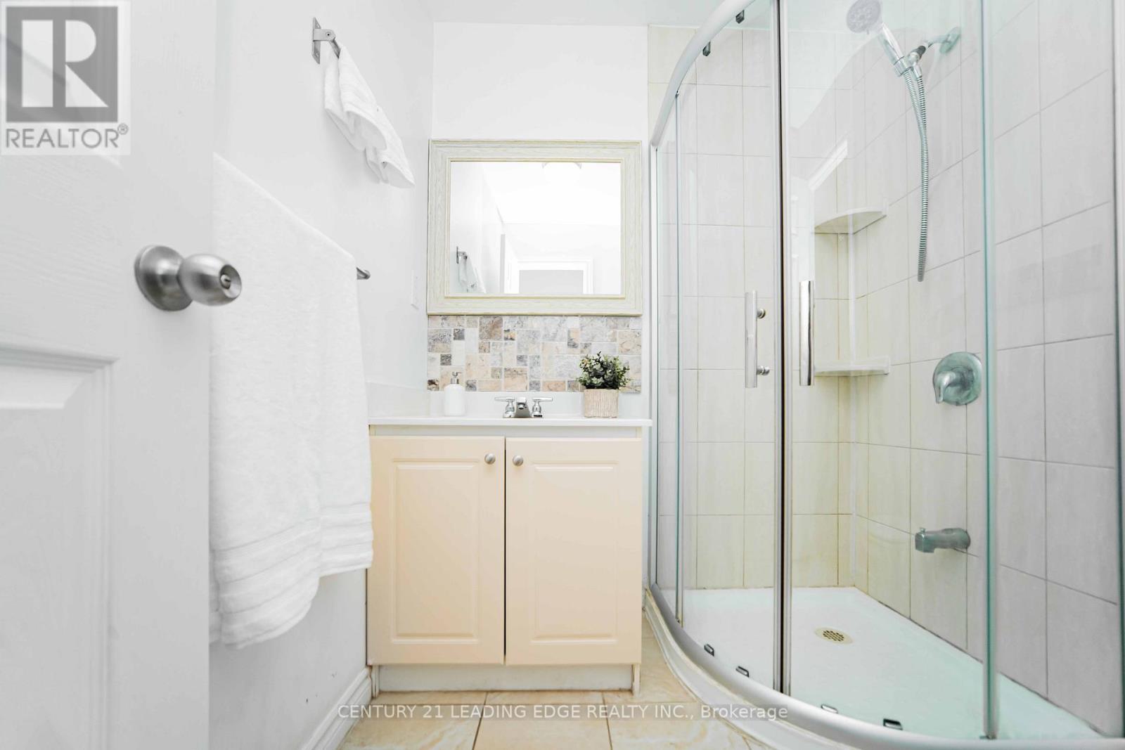 121 Sadlee Cove Crescent, Toronto, Ontario  M1V 1Y3 - Photo 22 - E12713020