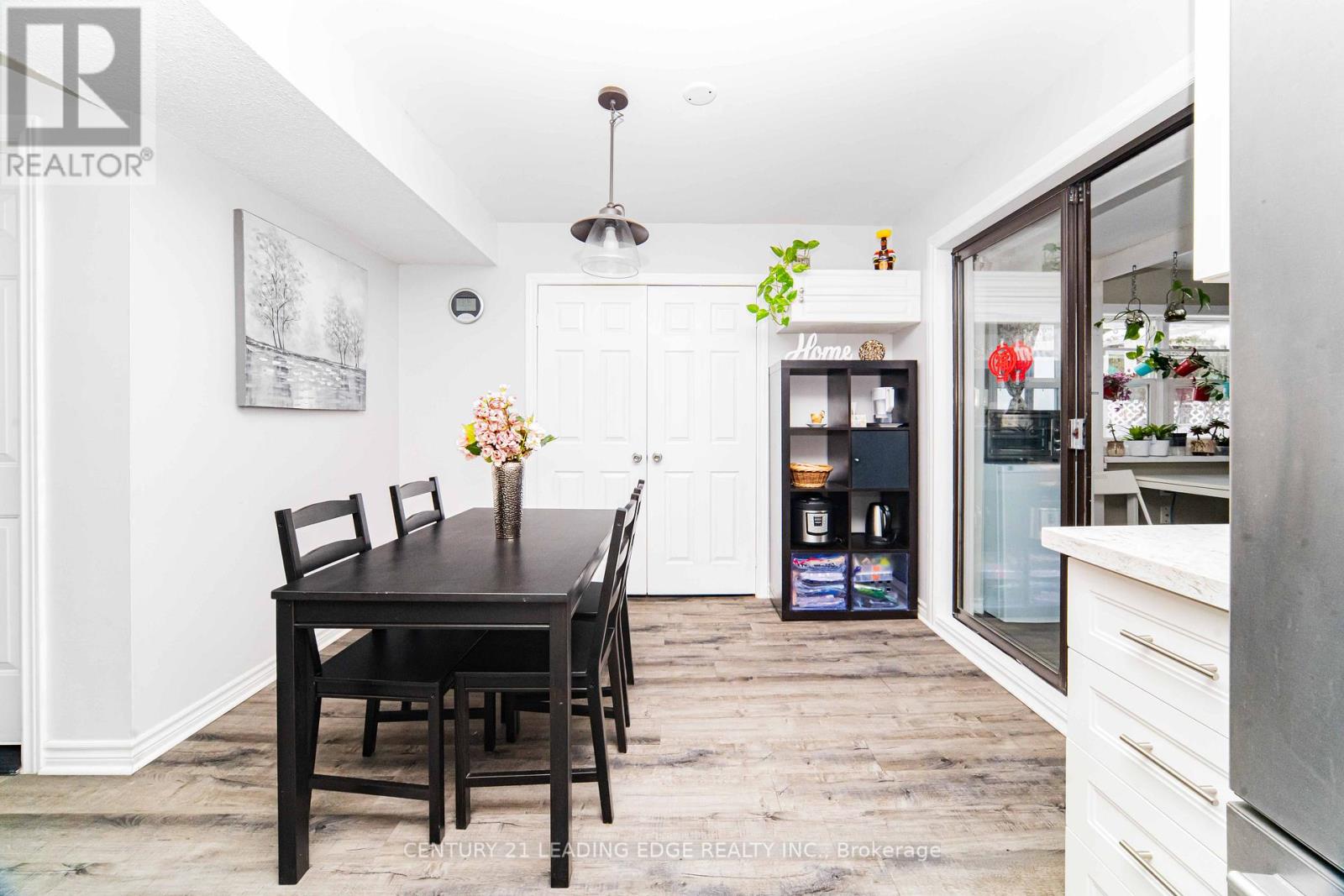 121 Sadlee Cove Crescent, Toronto, Ontario  M1V 1Y3 - Photo 5 - E12713020