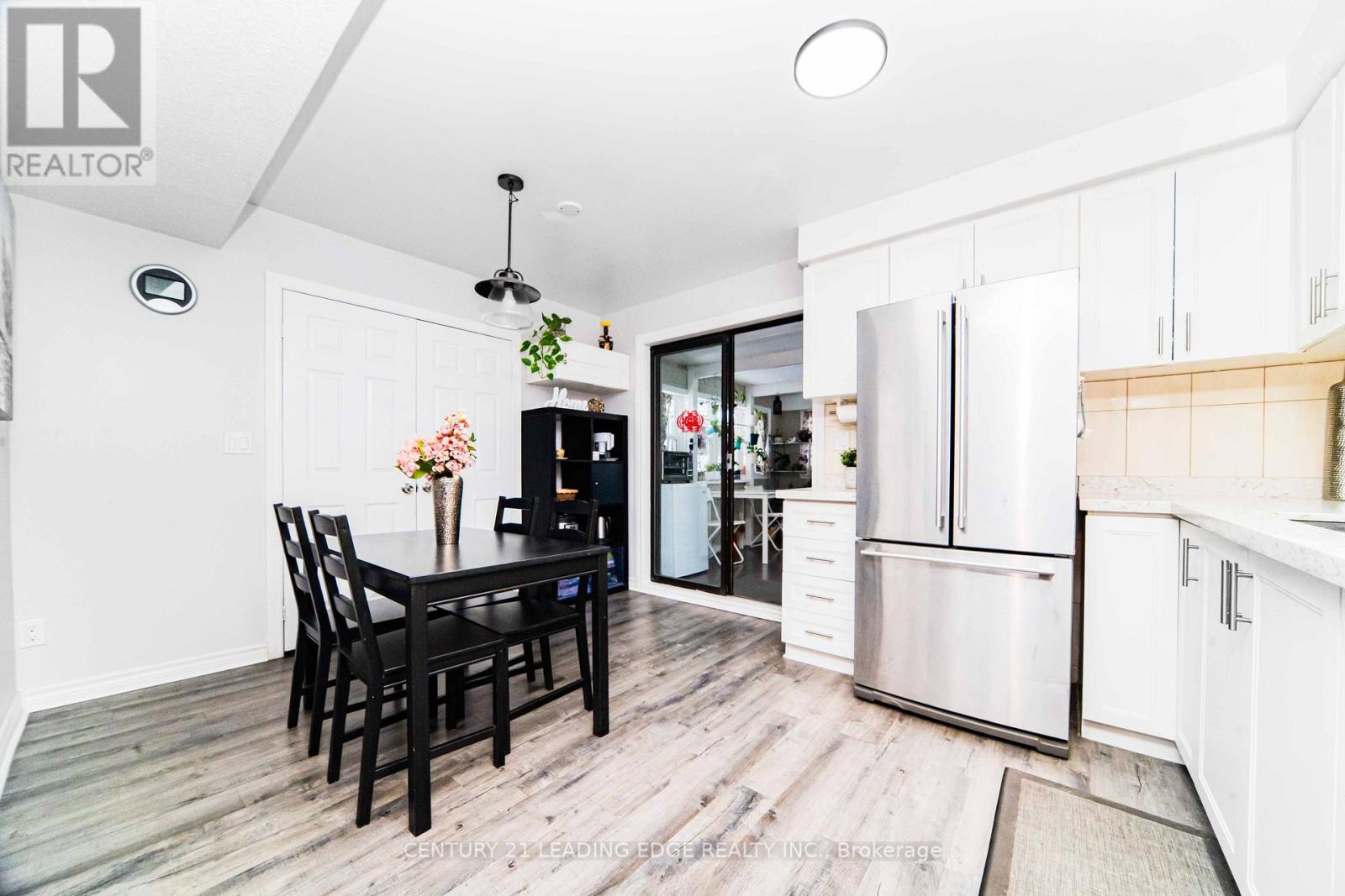 121 Sadlee Cove Crescent, Toronto, Ontario  M1V 1Y3 - Photo 6 - E12713020