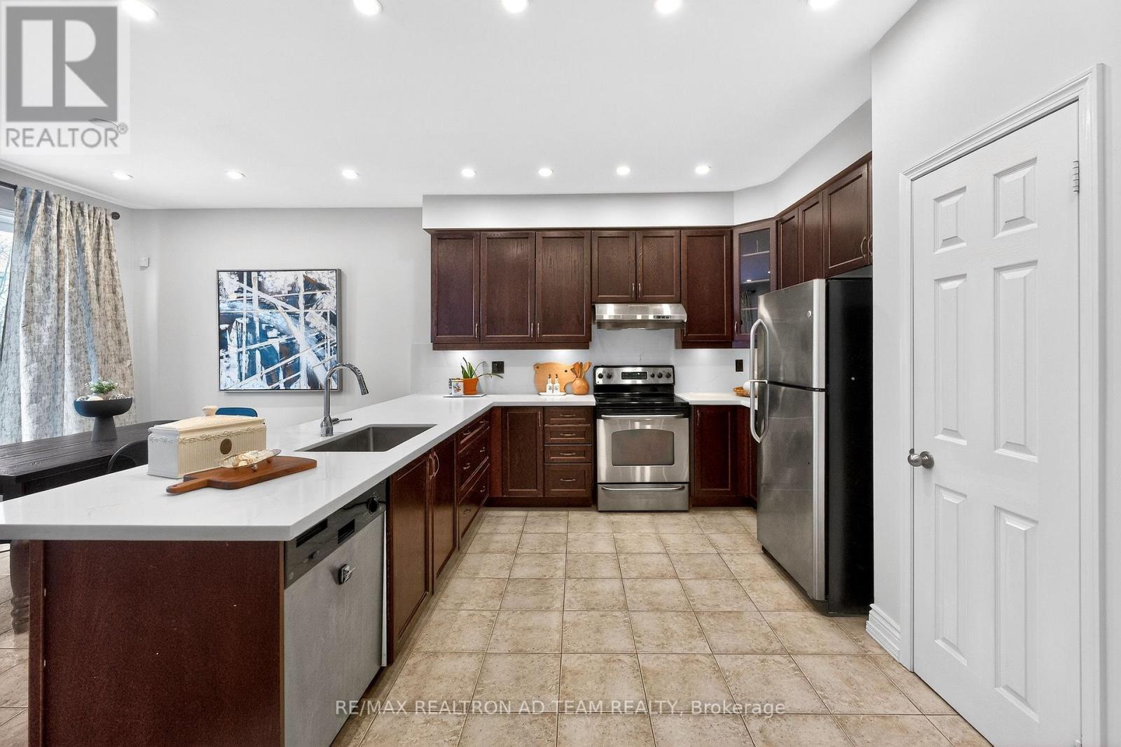 18 Byram Downs Street, Ajax, Ontario  L1Z 1R5 - Photo 14 - E12713072