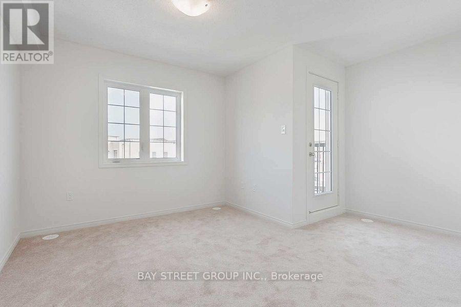 2378 Chevron Prince Path, Oshawa, Ontario  L1L 0L1 - Photo 2 - E12713178