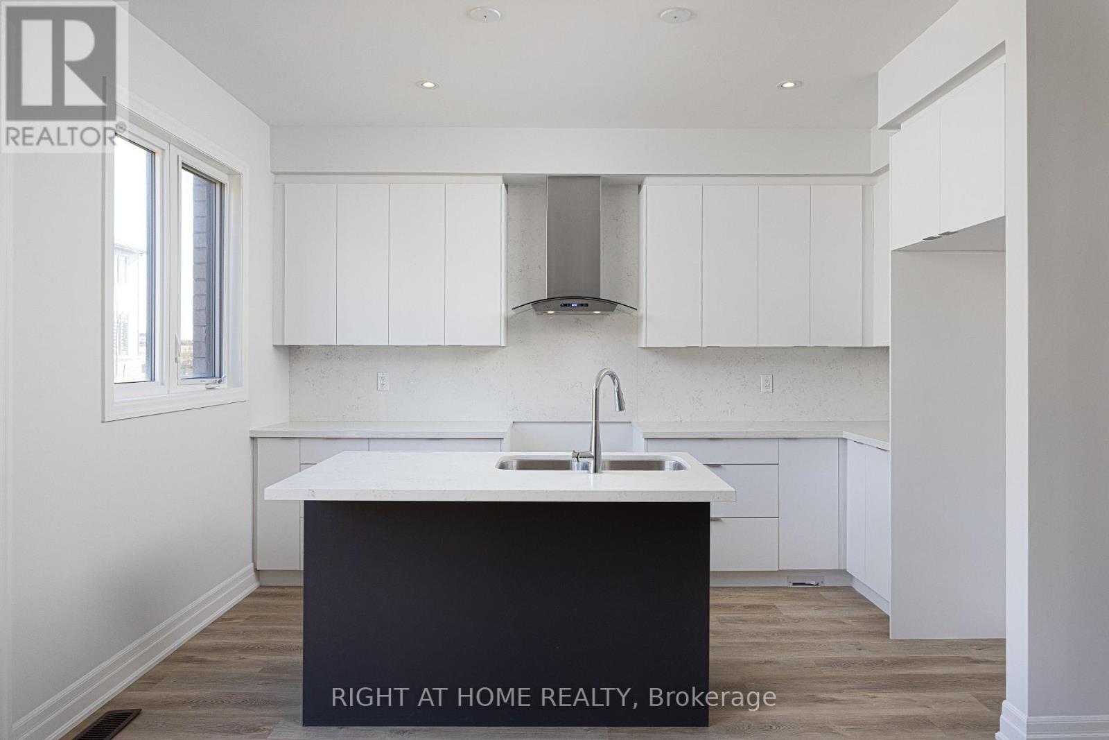 8 Nicort Road, Wasaga Beach, Ontario  L9Z 0N4 - Photo 12 - S12553270