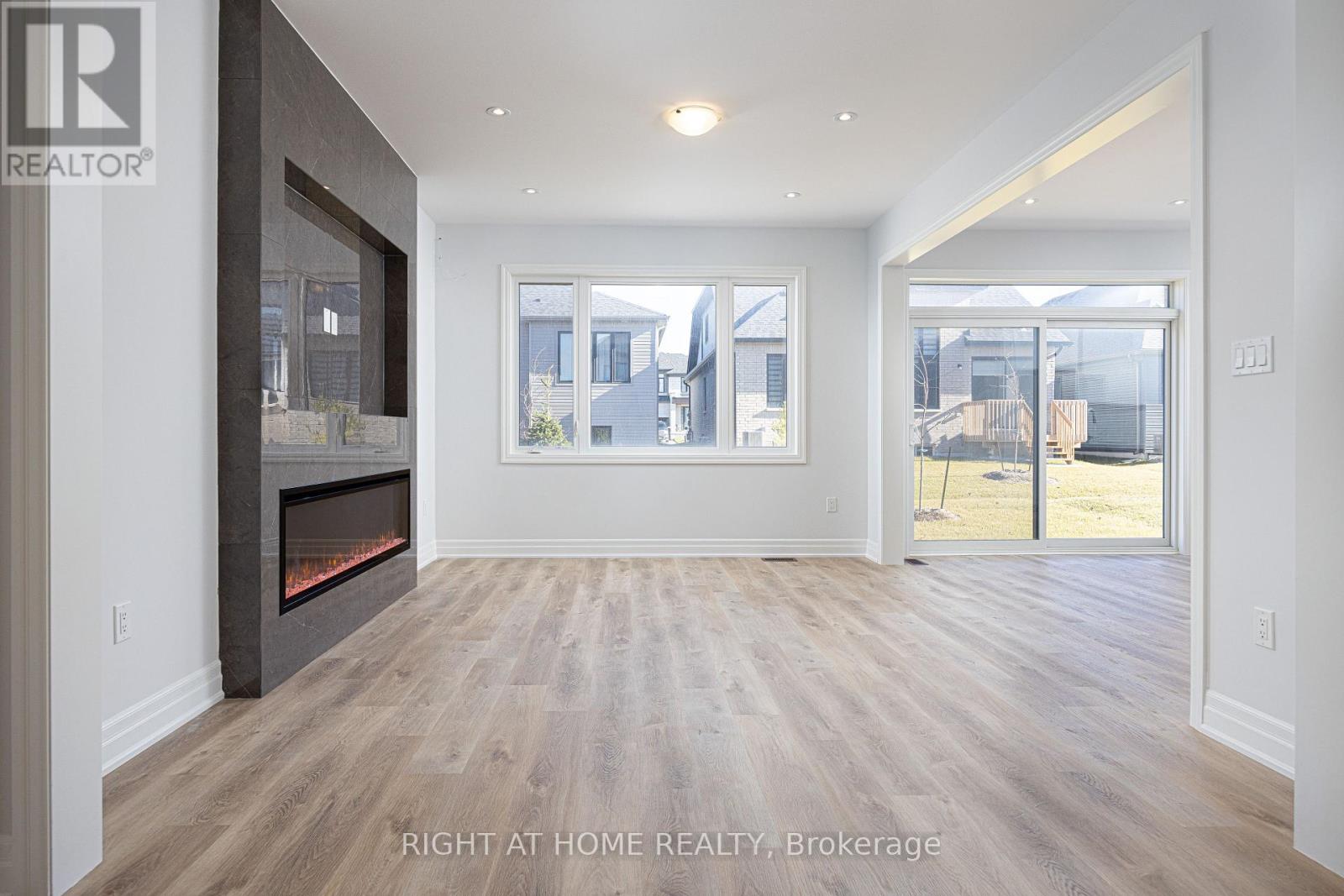 8 Nicort Road, Wasaga Beach, Ontario  L9Z 0N4 - Photo 6 - S12553270