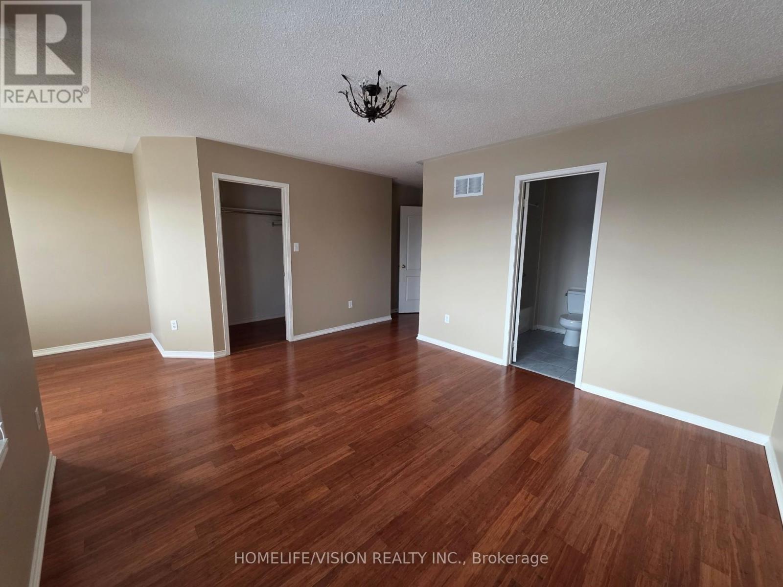 54 Mcnally Way, Aurora, Ontario  L4G 7V3 - Photo 10 - N12712880