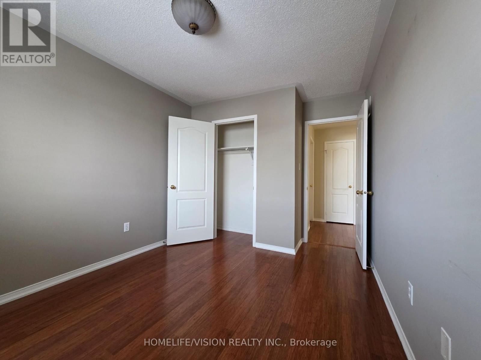 54 Mcnally Way, Aurora, Ontario  L4G 7V3 - Photo 6 - N12712880