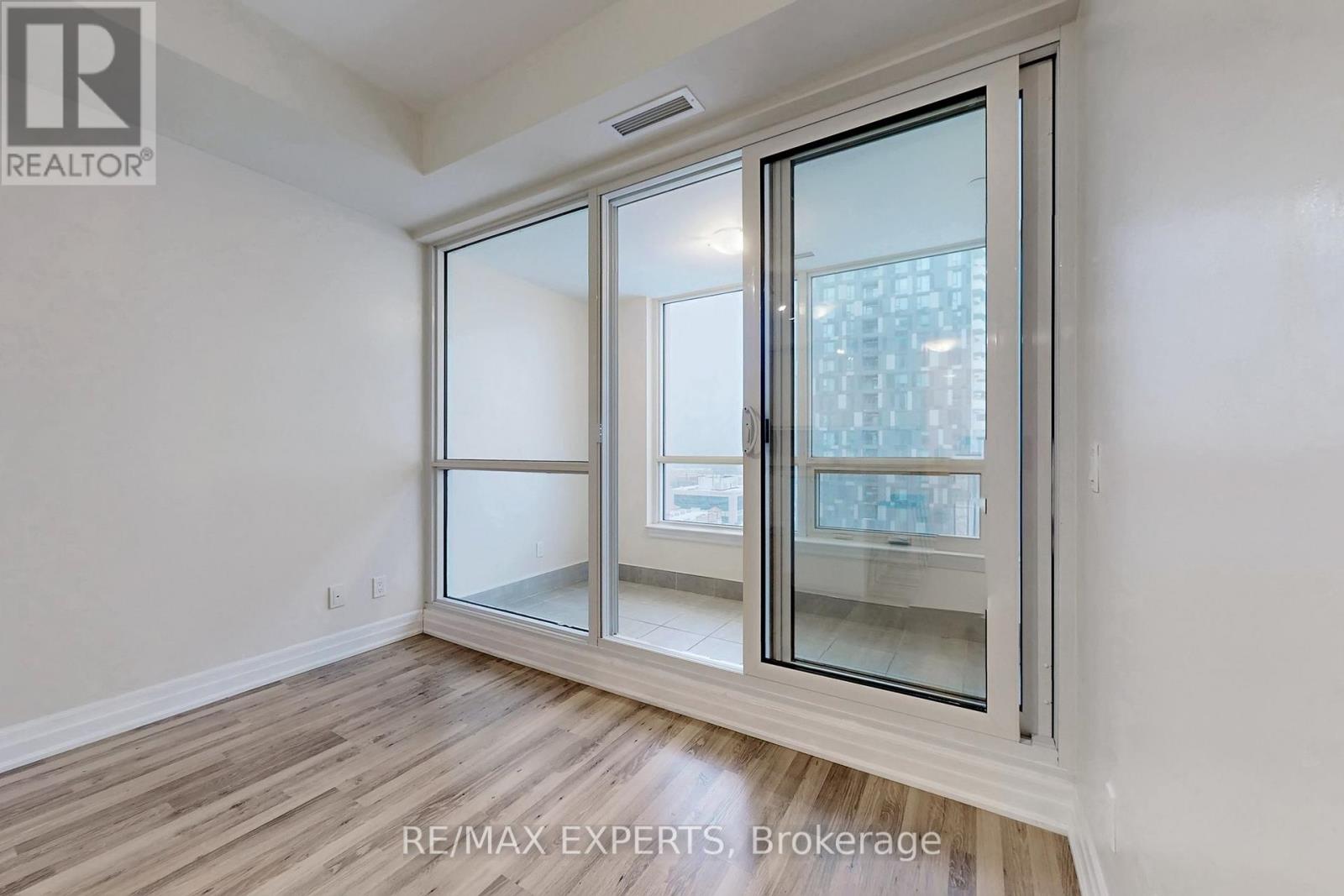 1101 - 9085 Jane Street, Vaughan, Ontario  L4K 0L8 - Photo 10 - N12712888