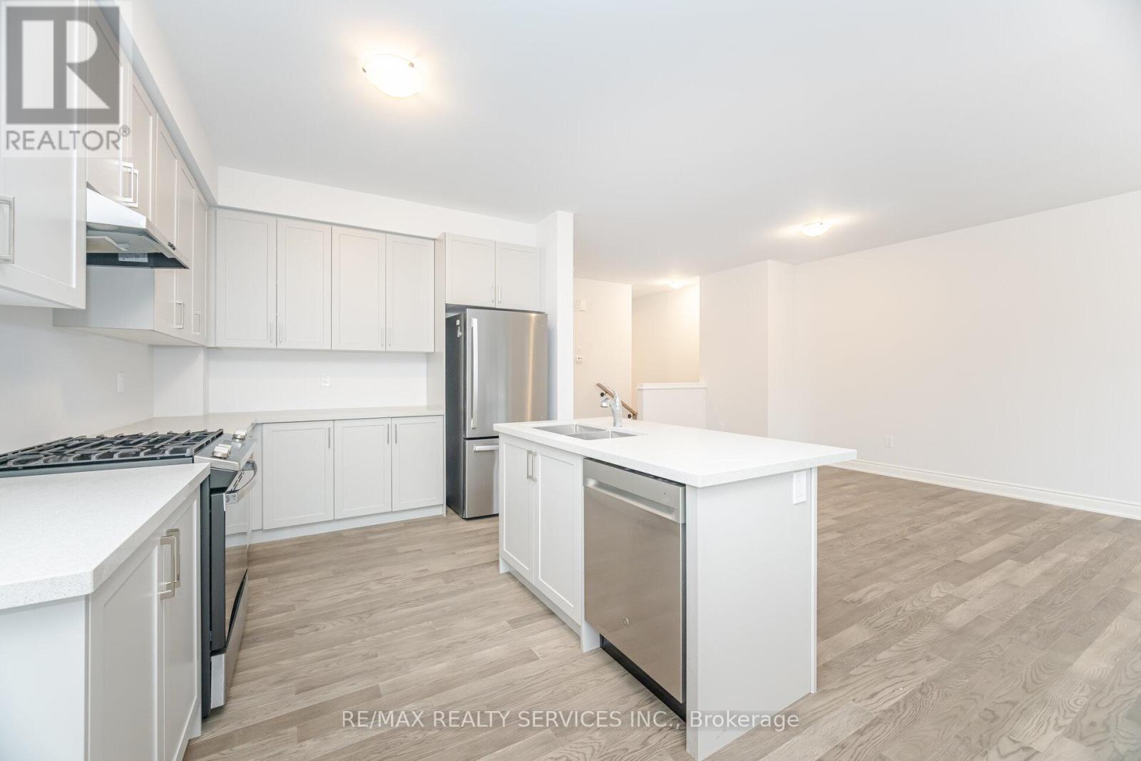 24 Alan Williams Trail, Uxbridge, Ontario  L9P 0R6 - Photo 12 - N12712900