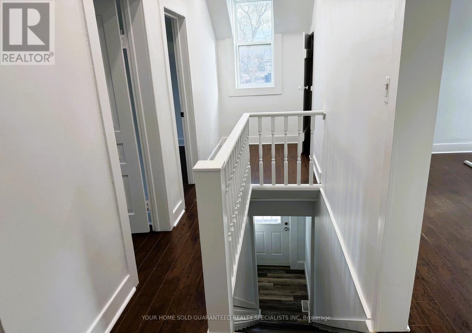 2 - 98 Wellington Street E, Aurora, Ontario  L4G 1H8 - Photo 2 - N12712980