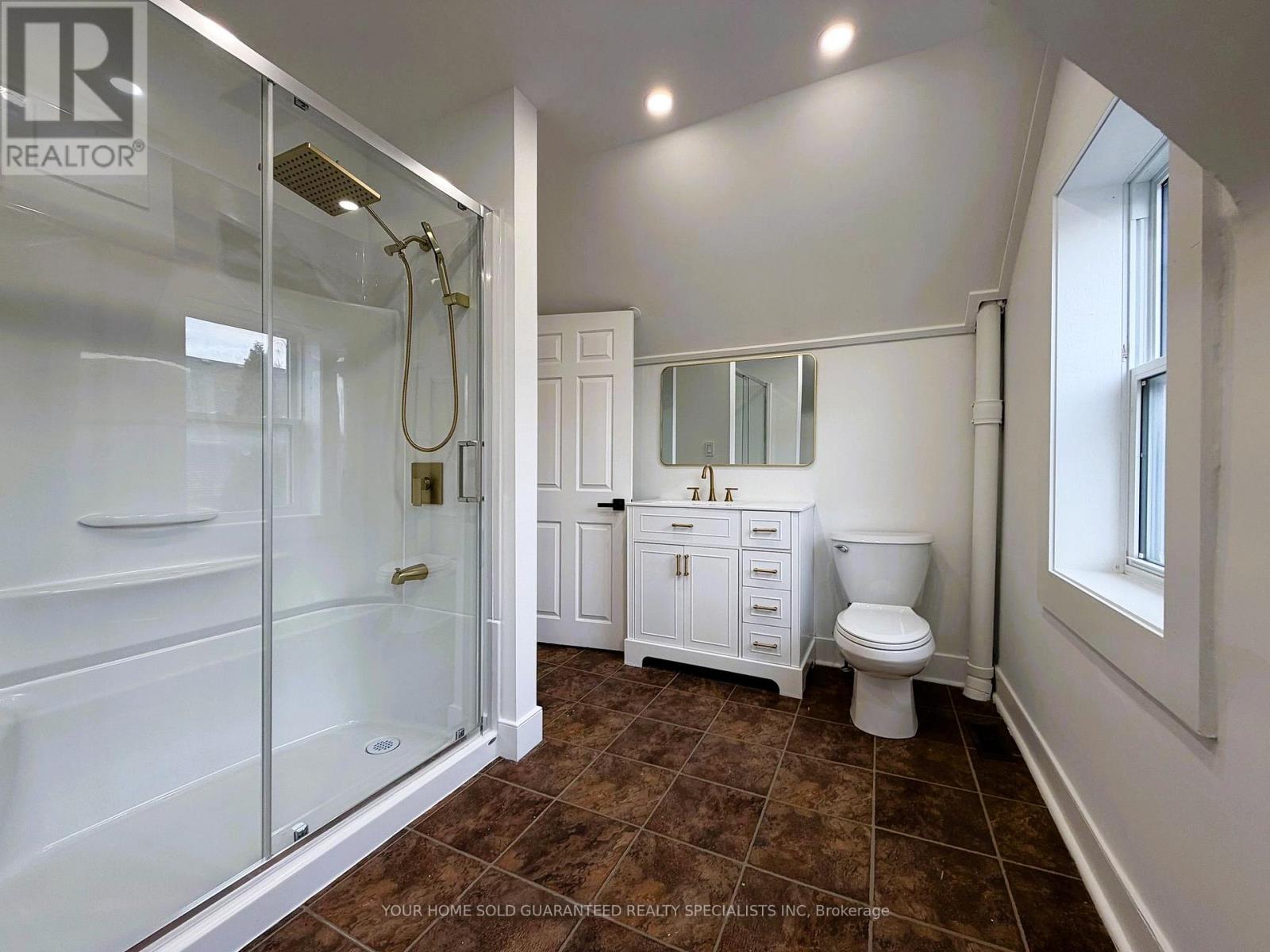 2 - 98 Wellington Street E, Aurora, Ontario  L4G 1H8 - Photo 4 - N12712980