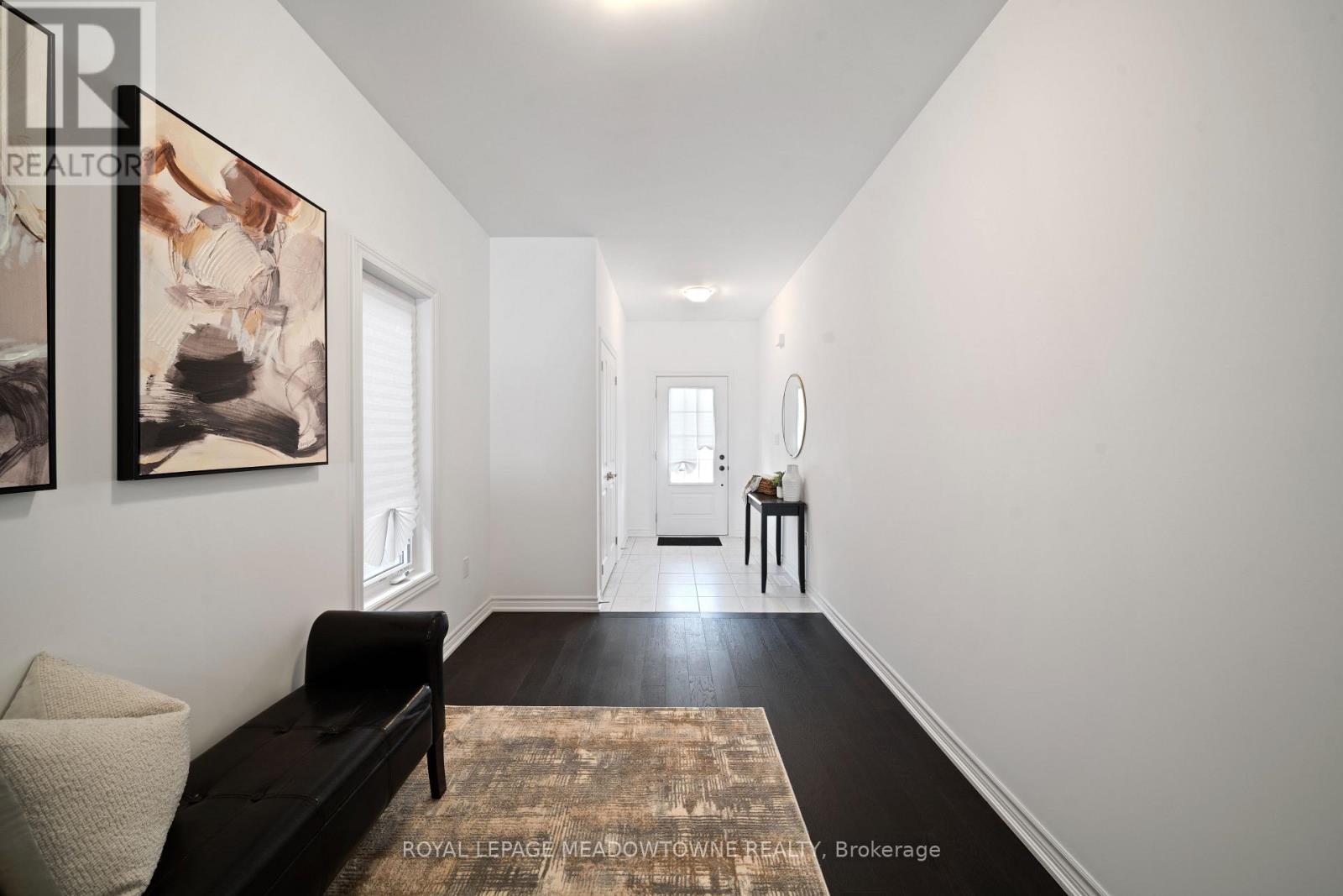 60 Harvest Crescent, Barrie, Ontario  L9J 0T3 - Photo 3 - S12713080