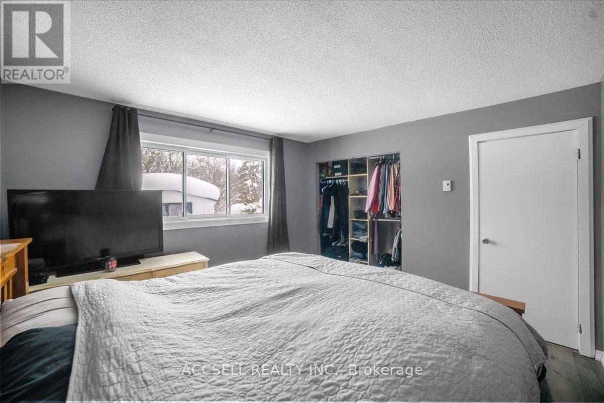 156 Evergreen Avenue, Tay, Ontario  L0K 1R0 - Photo 22 - S12713100