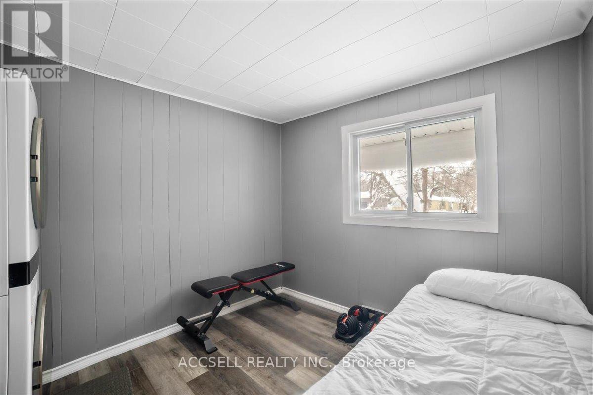 156 Evergreen Avenue, Tay, Ontario  L0K 1R0 - Photo 26 - S12713100