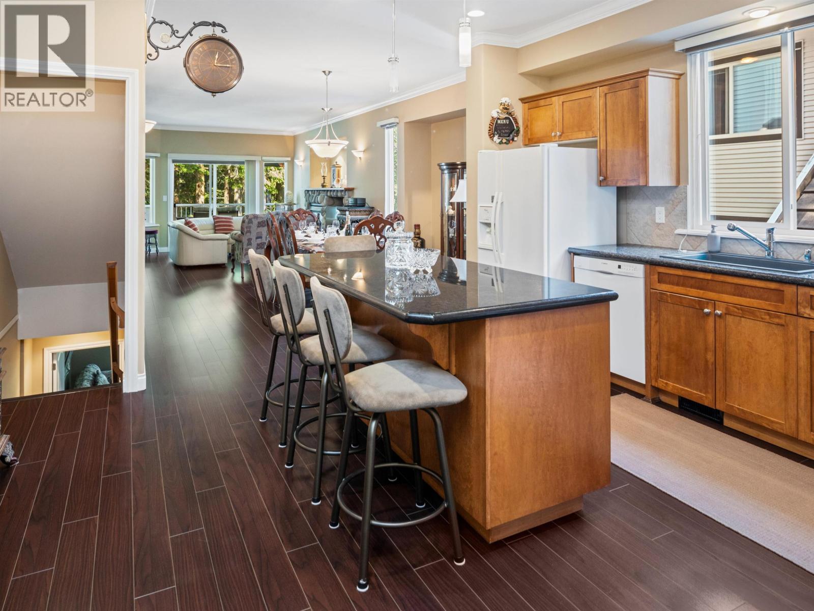 2205 Parkway Boulevard, Coquitlam, British Columbia  V3E 3P8 - Photo 15 - R3077643