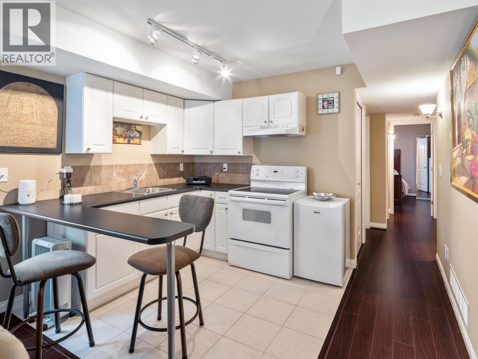 2205 Parkway Boulevard, Coquitlam, British Columbia  V3E 3P8 - Photo 32 - R3077643