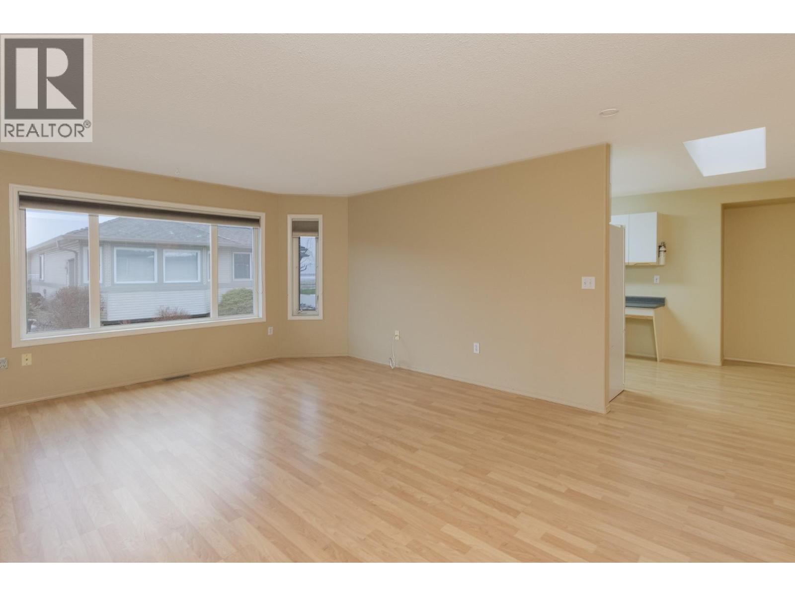 111 Harbourfront Drive Nw Unit# 14, Salmon Arm, British Columbia  V1E 1A3 - Photo 5 - 10370716