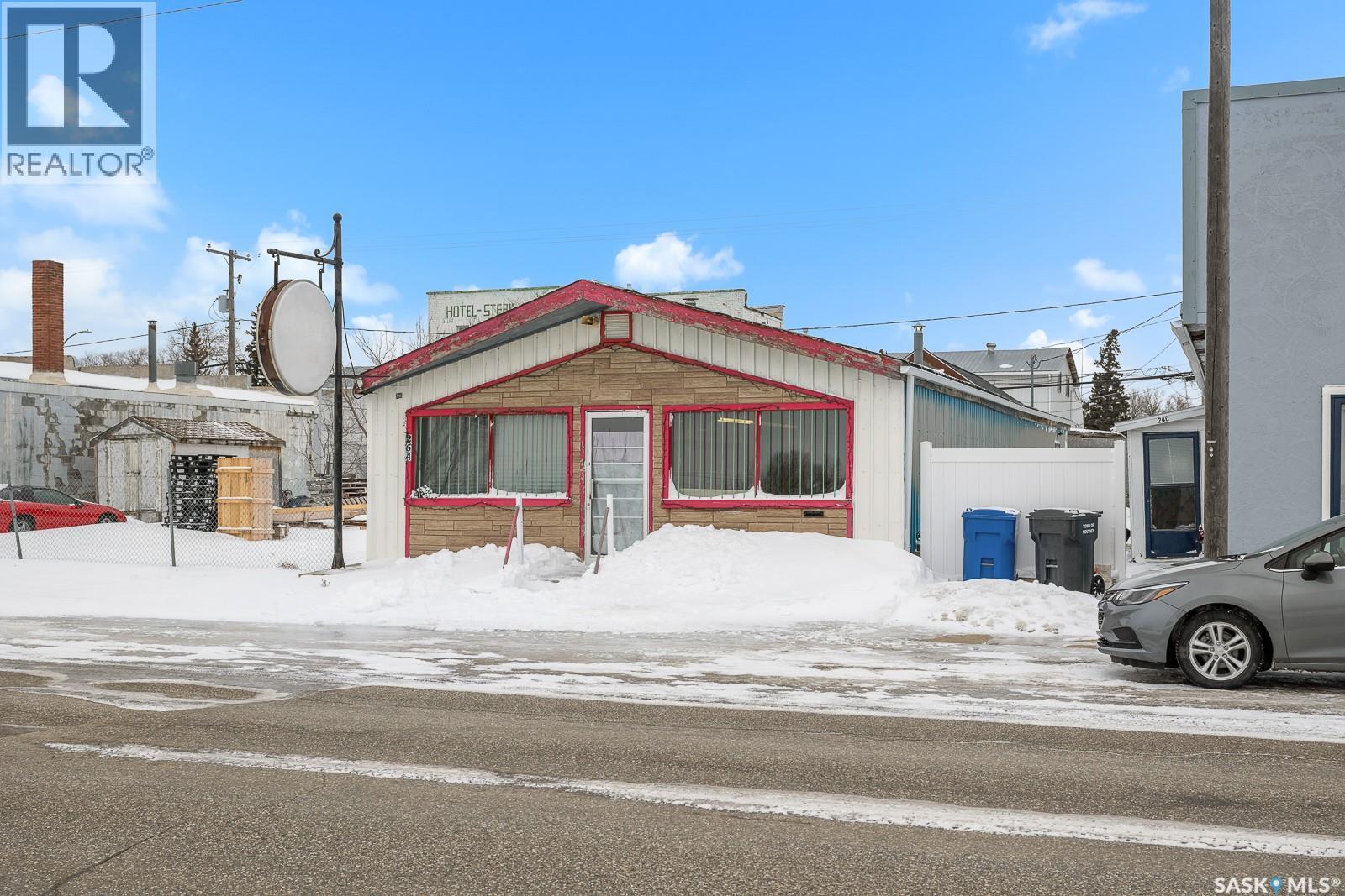 254 Railway Avenue, Southey, Saskatchewan  S0G 4P0 - Photo 1 - SK027054