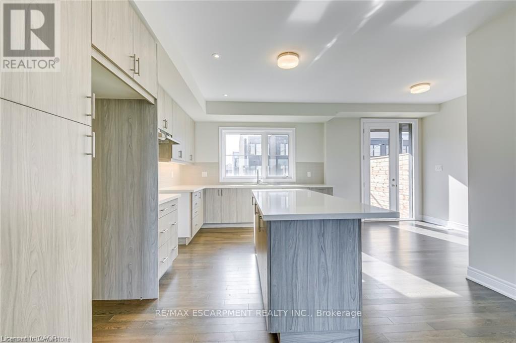 8 - 2273 Turnberry Road, Burlington, Ontario  L7M 2B2 - Photo 13 - W12712878