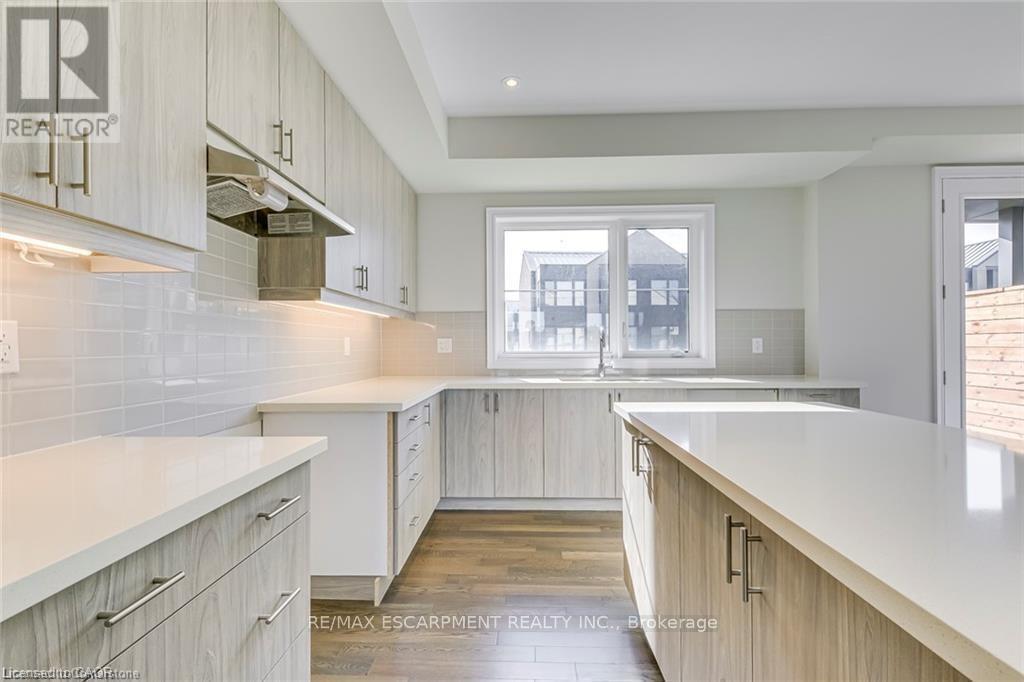 8 - 2273 Turnberry Road, Burlington, Ontario  L7M 2B2 - Photo 14 - W12712878