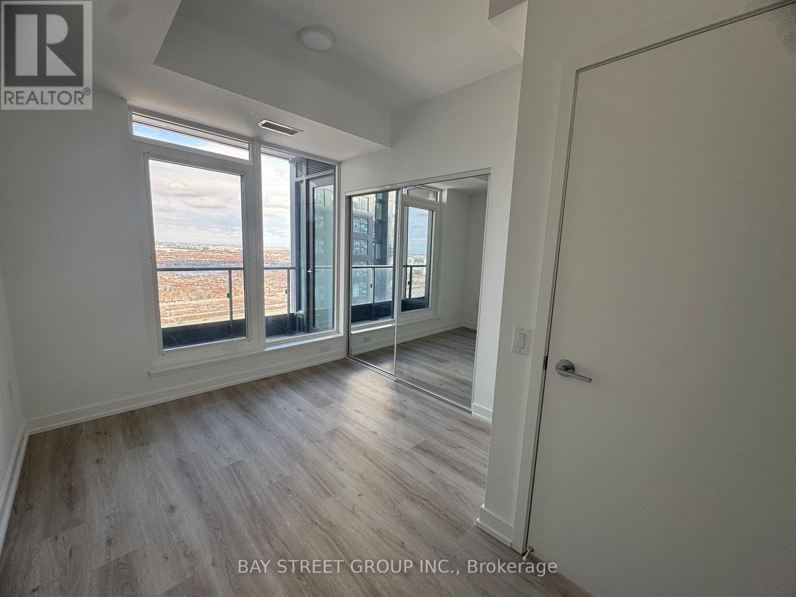 3103 - 395 Square One Drive, Mississauga, Ontario  L5B 0P6 - Photo 13 - W12712916