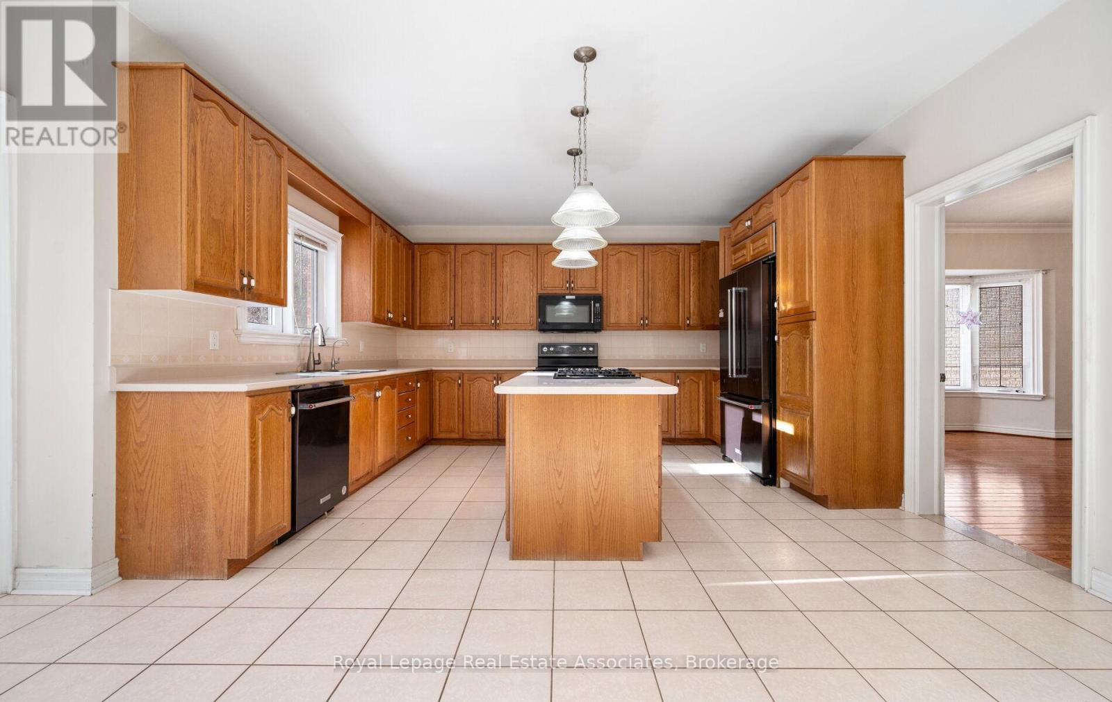 5278 Hilton Court, Mississauga, Ontario  L5M 5B5 - Photo 18 - W12712918