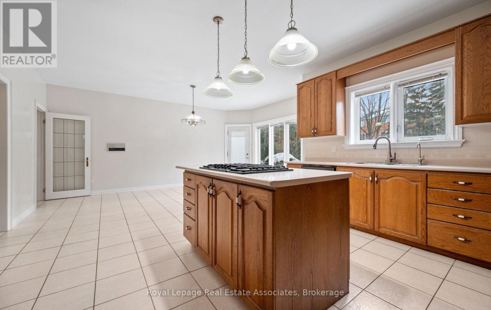 5278 Hilton Court, Mississauga, Ontario  L5M 5B5 - Photo 19 - W12712918