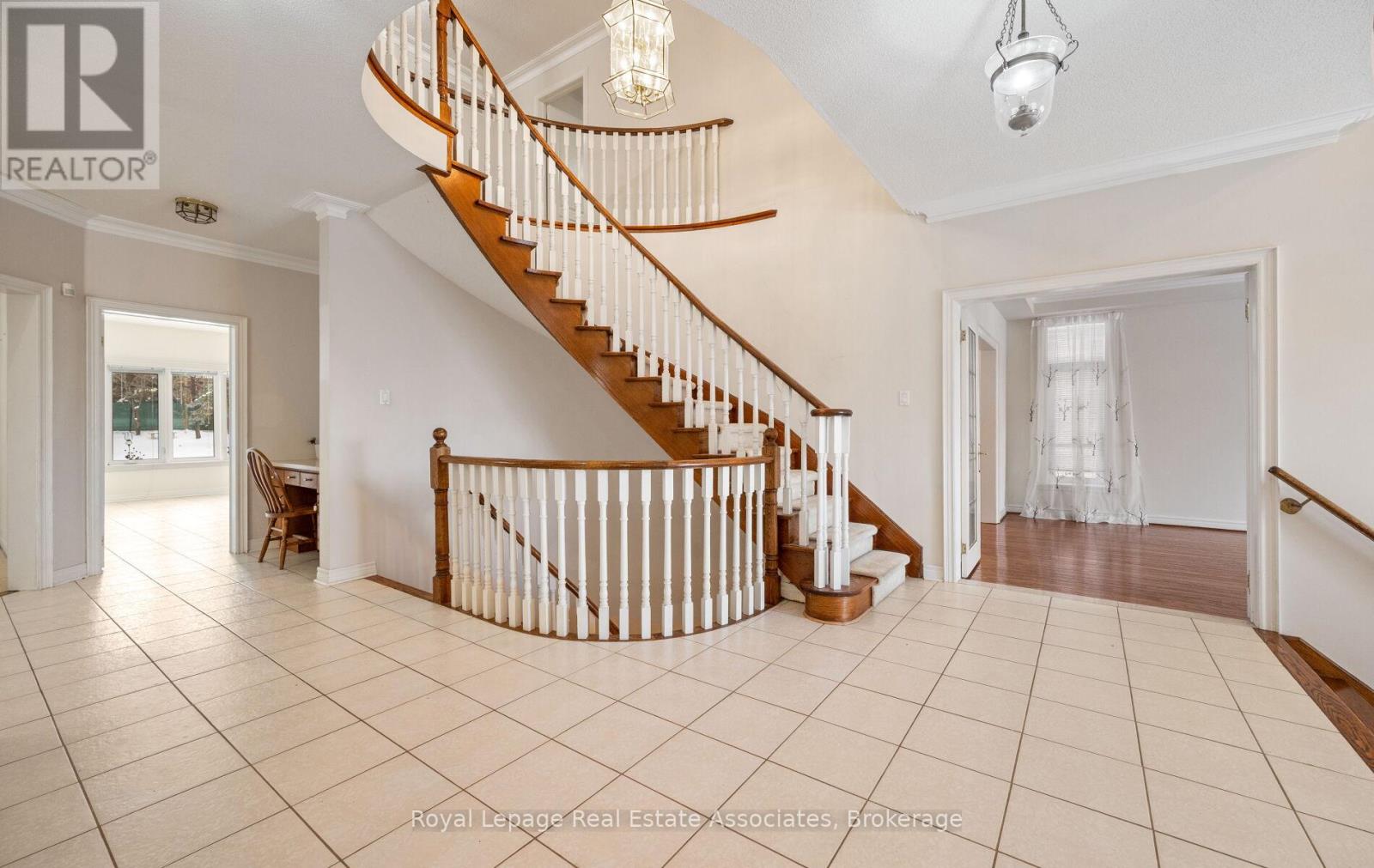 5278 Hilton Court, Mississauga, Ontario  L5M 5B5 - Photo 6 - W12712918