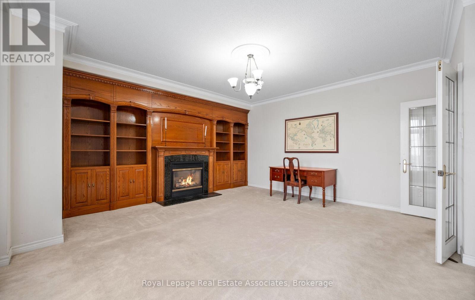 5278 Hilton Court, Mississauga, Ontario  L5M 5B5 - Photo 8 - W12712918