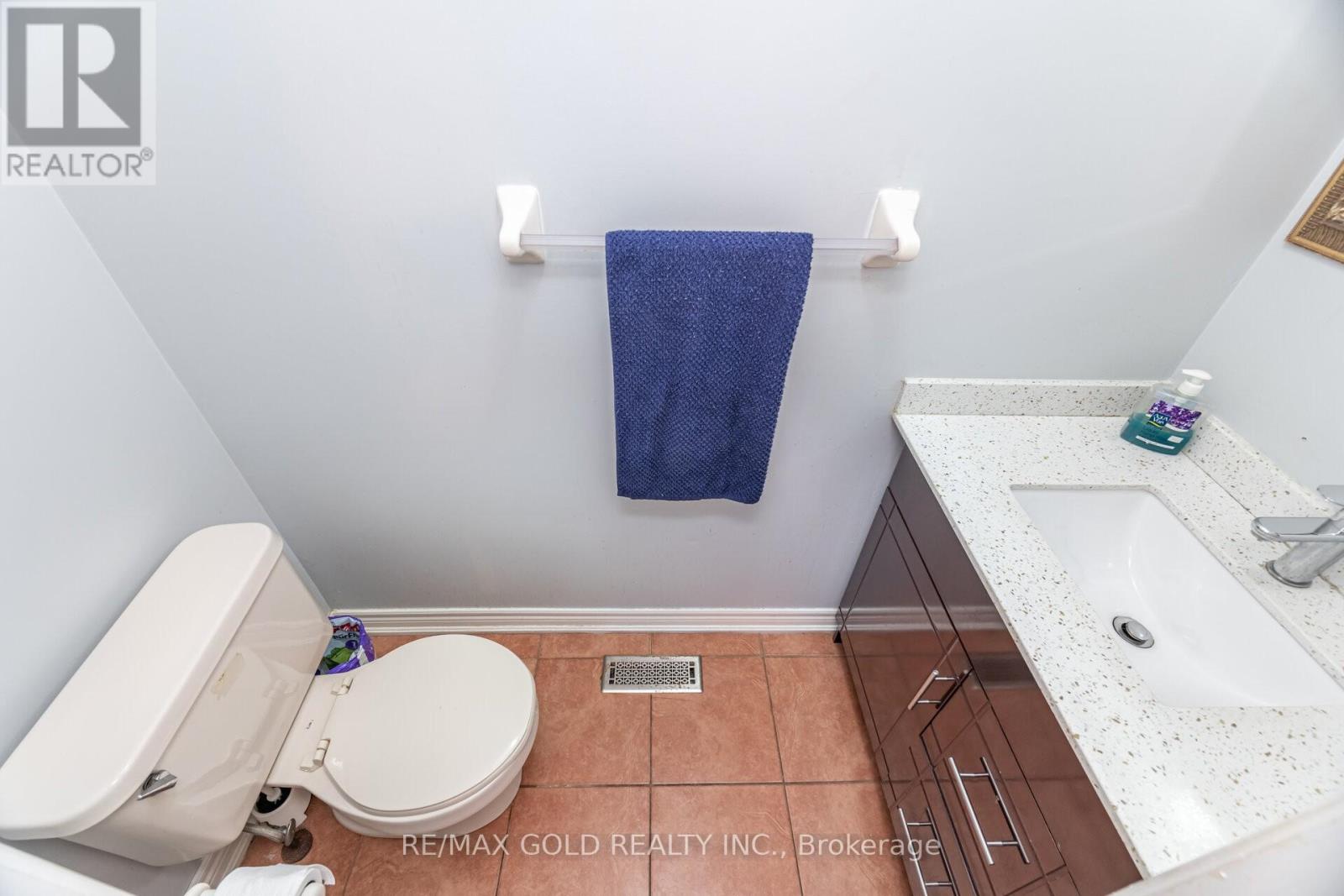 8 Goreridge Crescent, Brampton, Ontario  L6P 1P2 - Photo 13 - W12712922