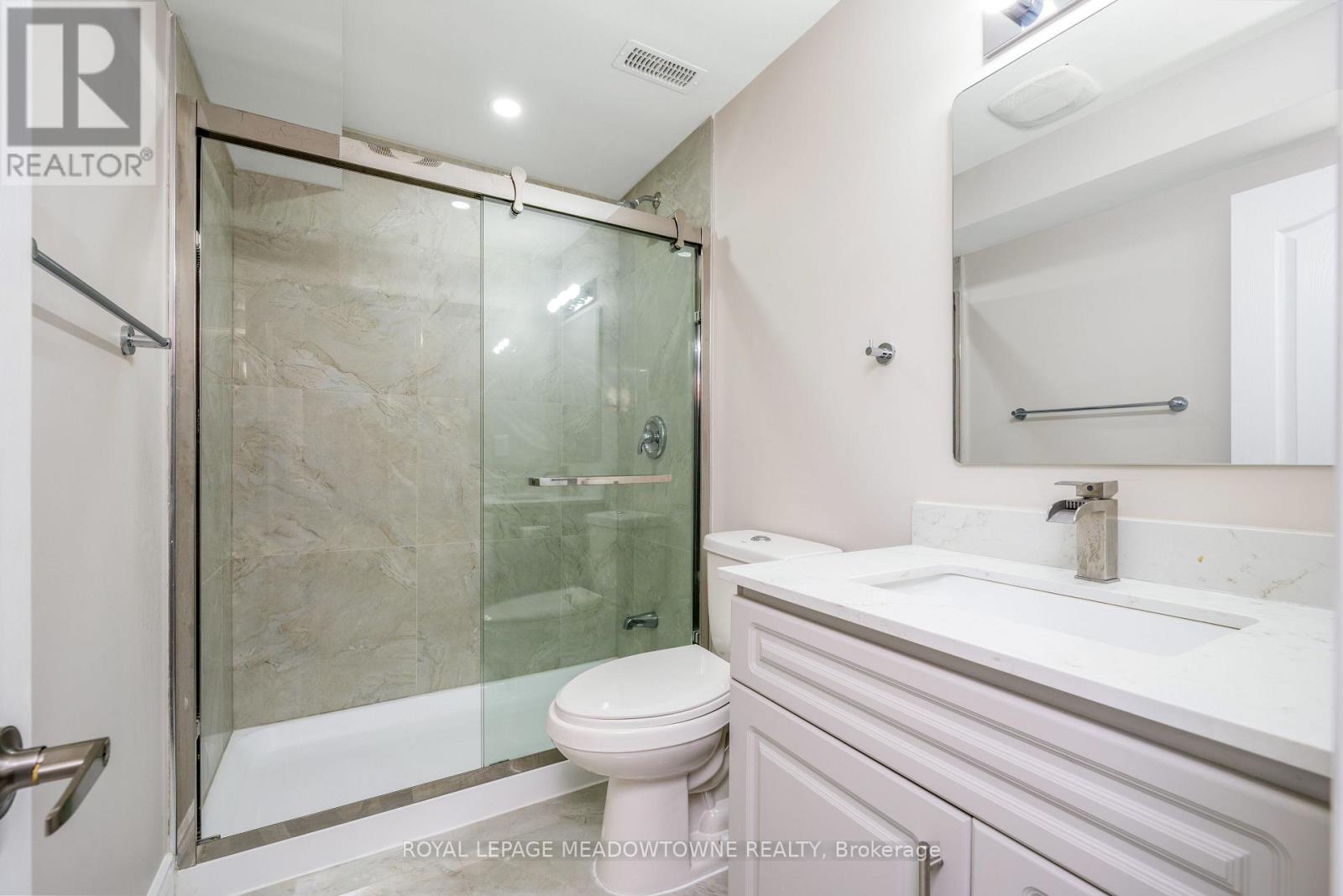 Bsmt - 54 Meadowglen Boulevard, Halton Hills, Ontario  L7G 6J7 - Photo 12 - W12712924