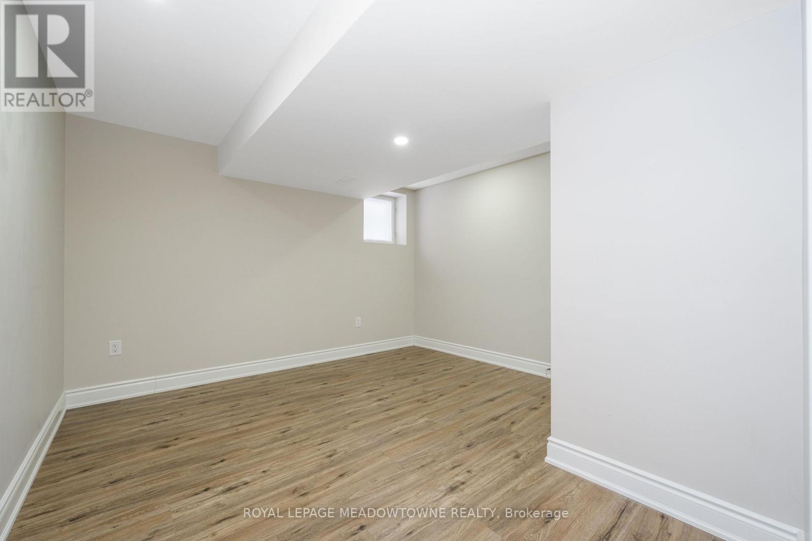 Bsmt - 54 Meadowglen Boulevard, Halton Hills, Ontario  L7G 6J7 - Photo 14 - W12712924