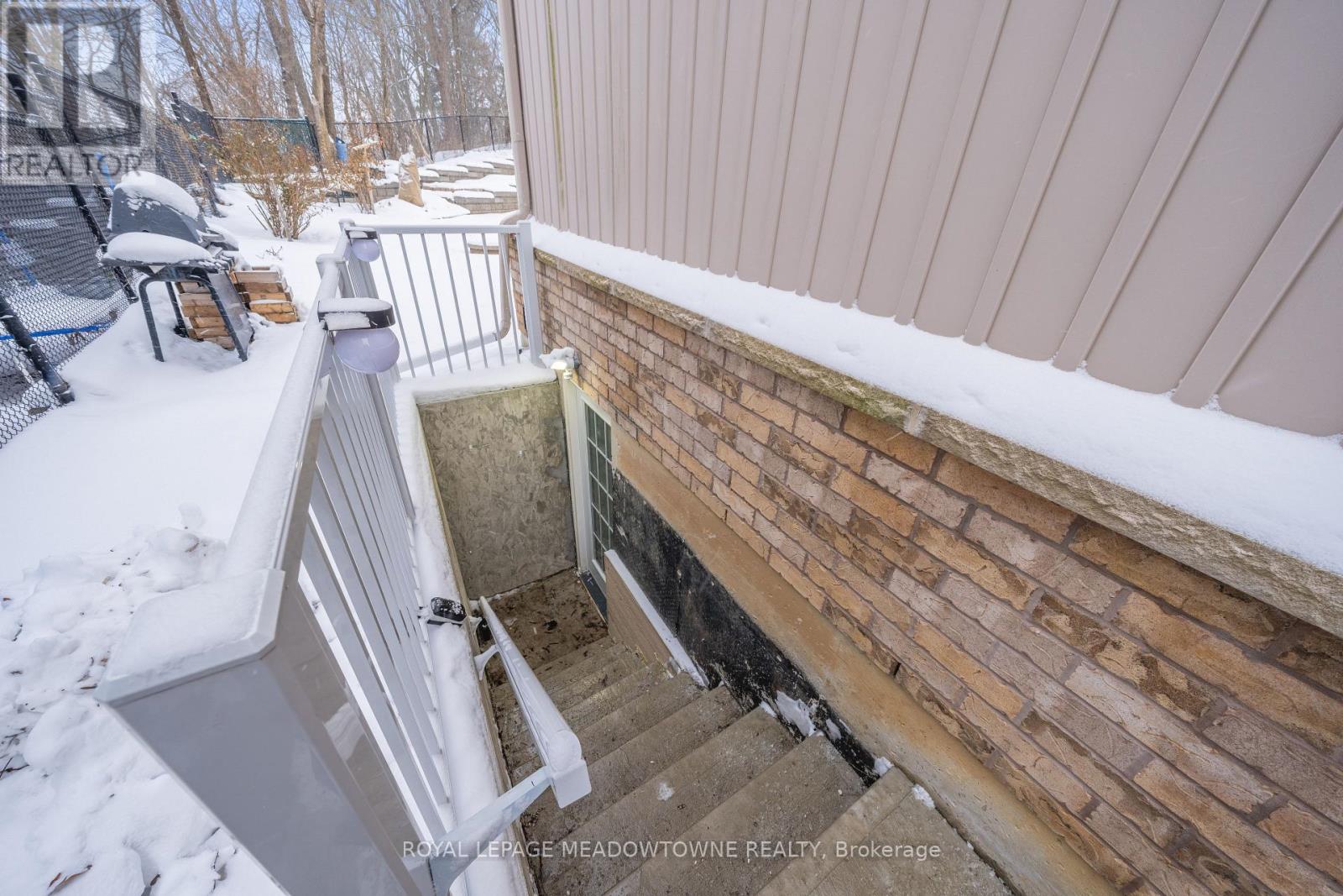 Bsmt - 54 Meadowglen Boulevard, Halton Hills, Ontario  L7G 6J7 - Photo 4 - W12712924